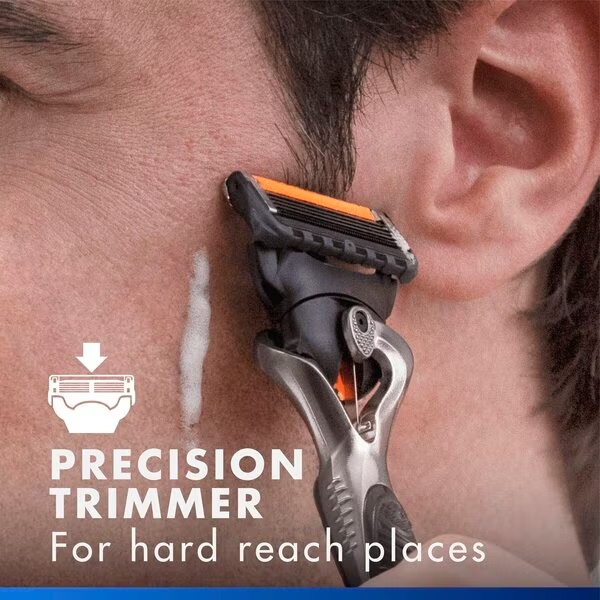 Бријач Gillette ProGlide<br>Укључује 2 сечива