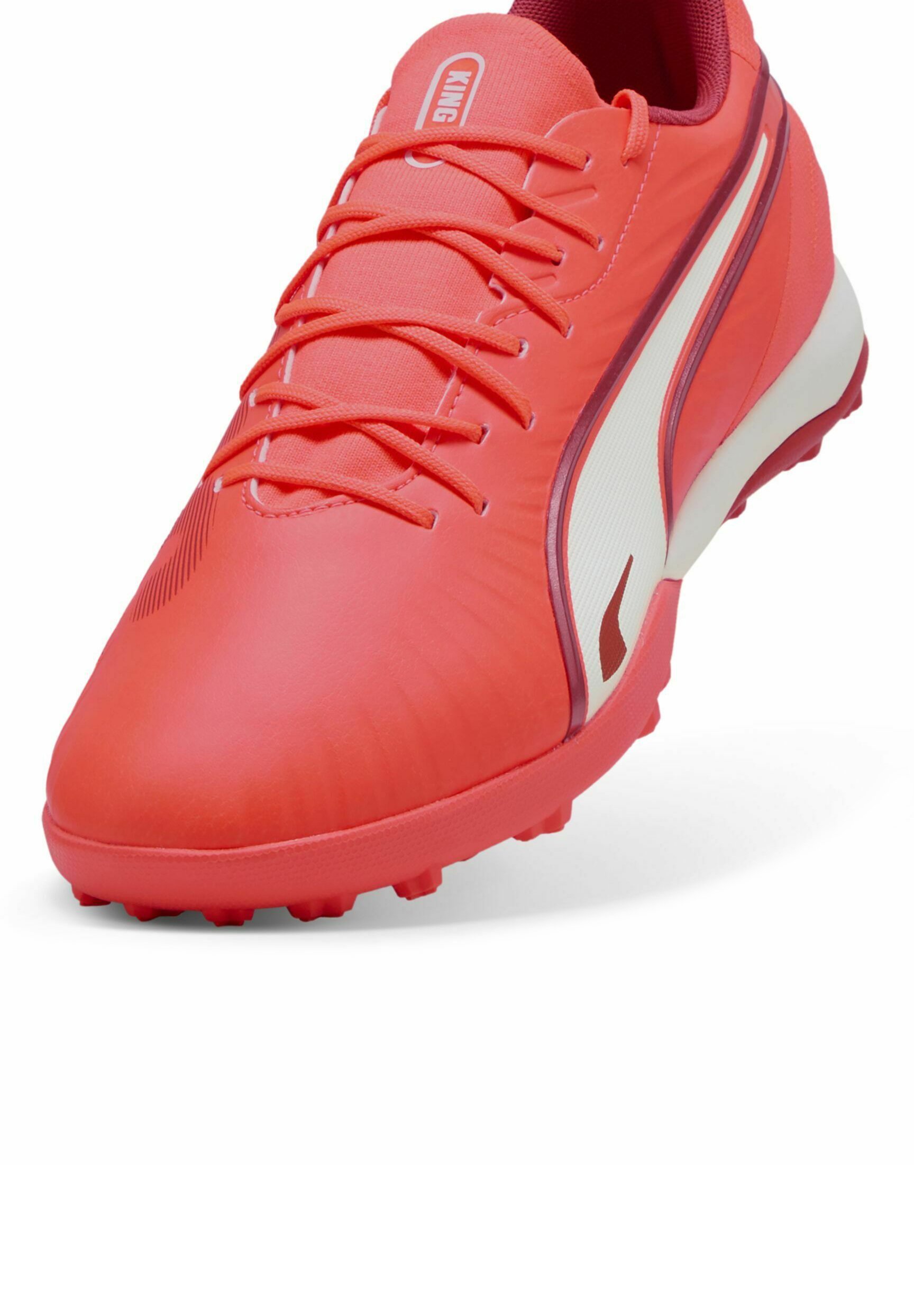 Puma KING MATCH TT - Kopačky na umělý trávník - black/white/red