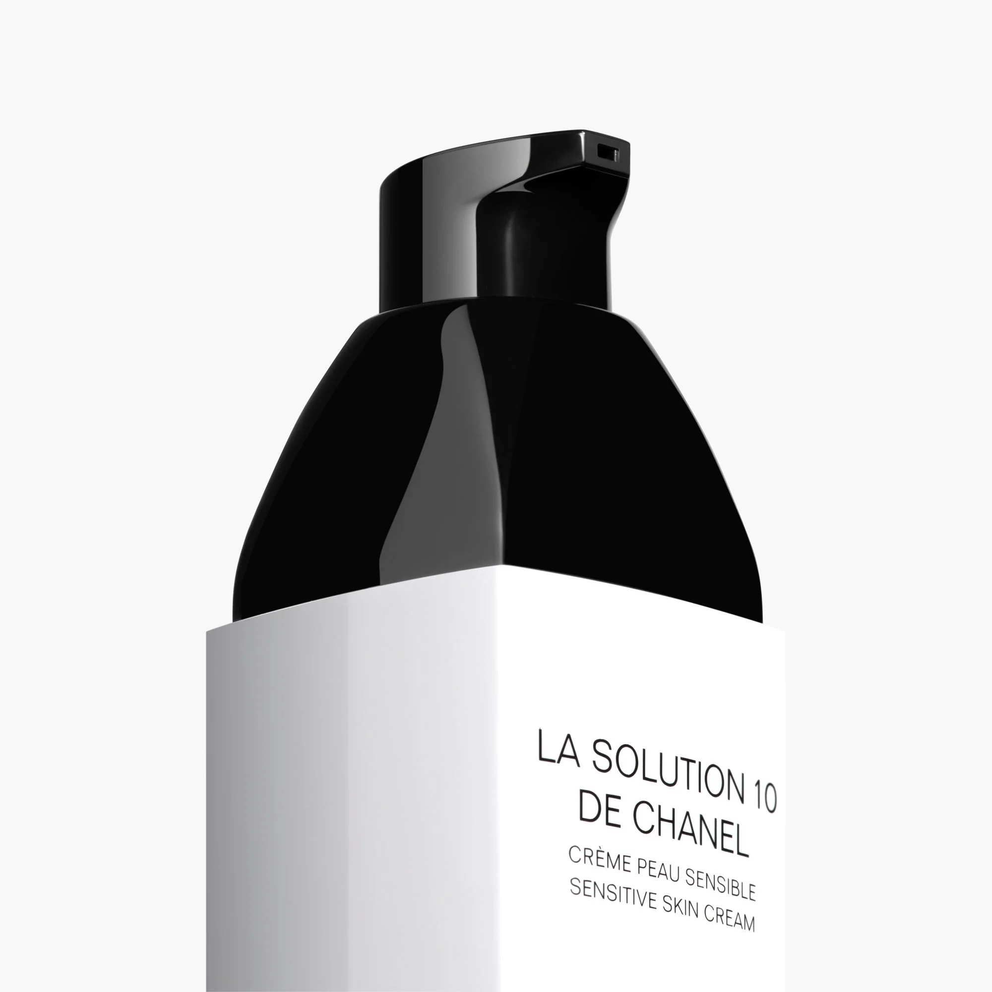 LA SOLUTION 10 DE CHANEL - CREMA PELLI SENSIBILI