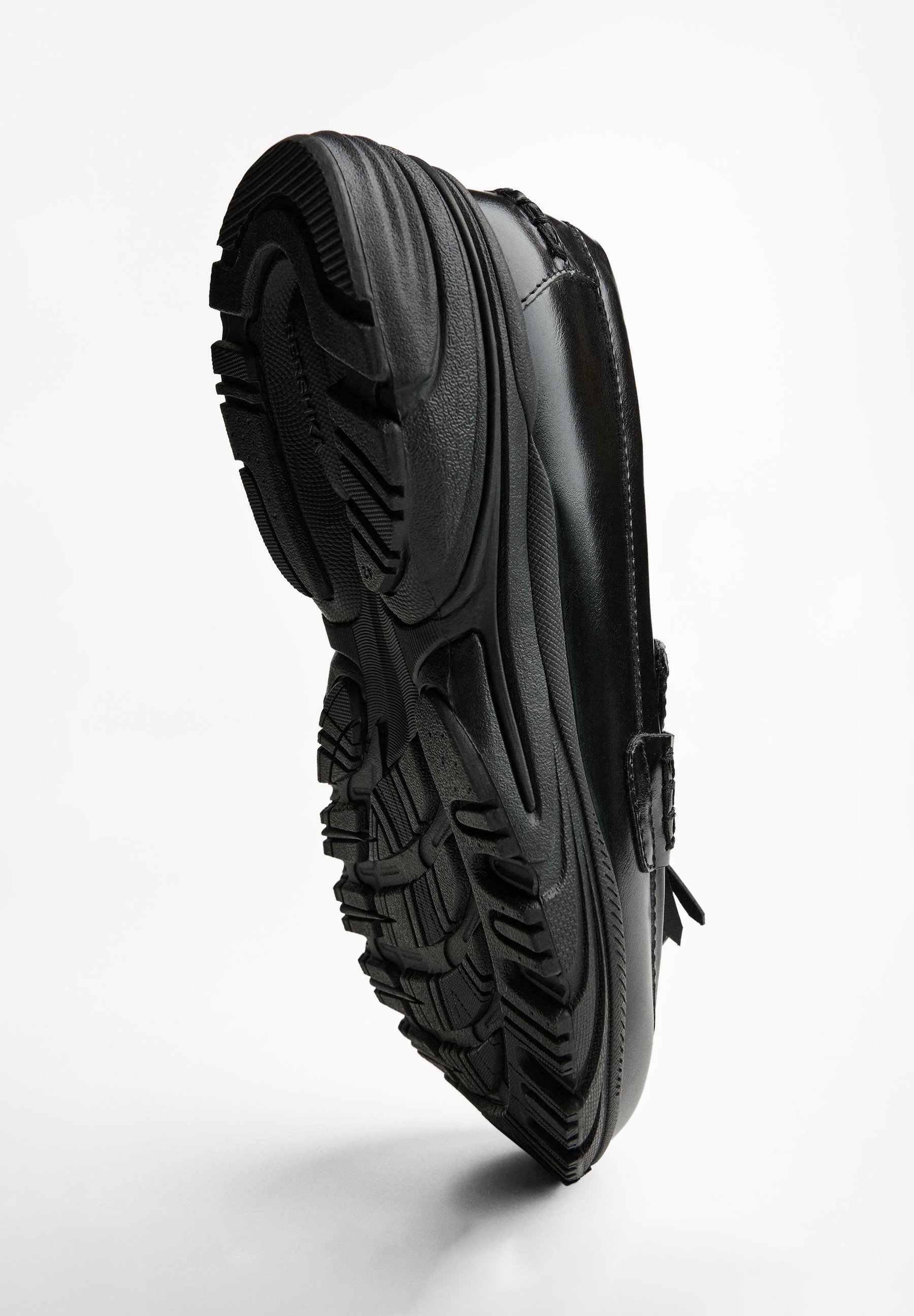 Tênis Bershka Slip-ons - preto