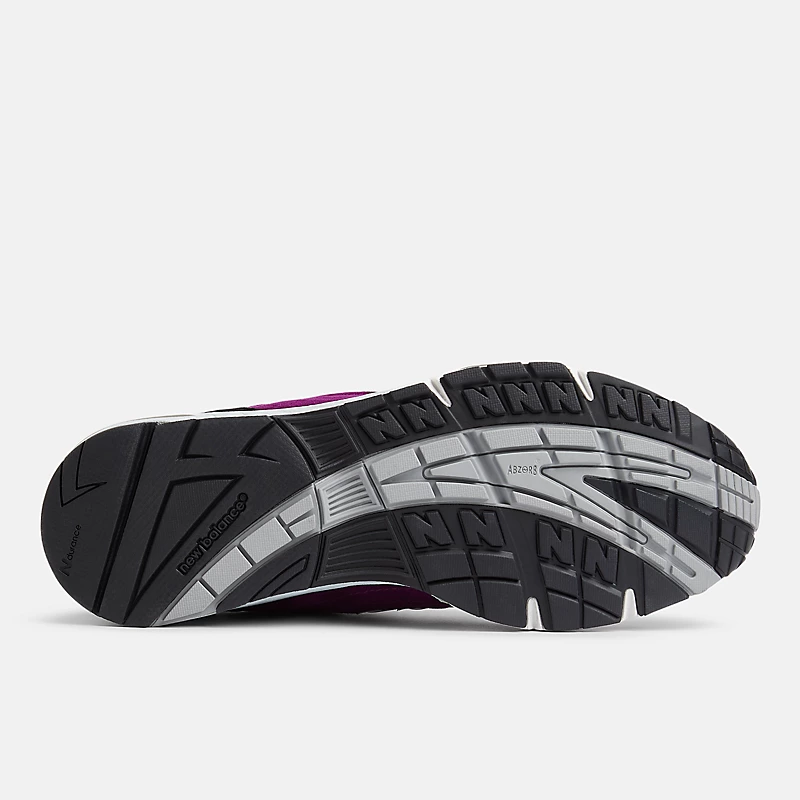 Hergestellt in Großbritannien. 991v1 Bright Renaissance Herrenschuhe – Traubensaftfarben mit Legierung und Schwarz