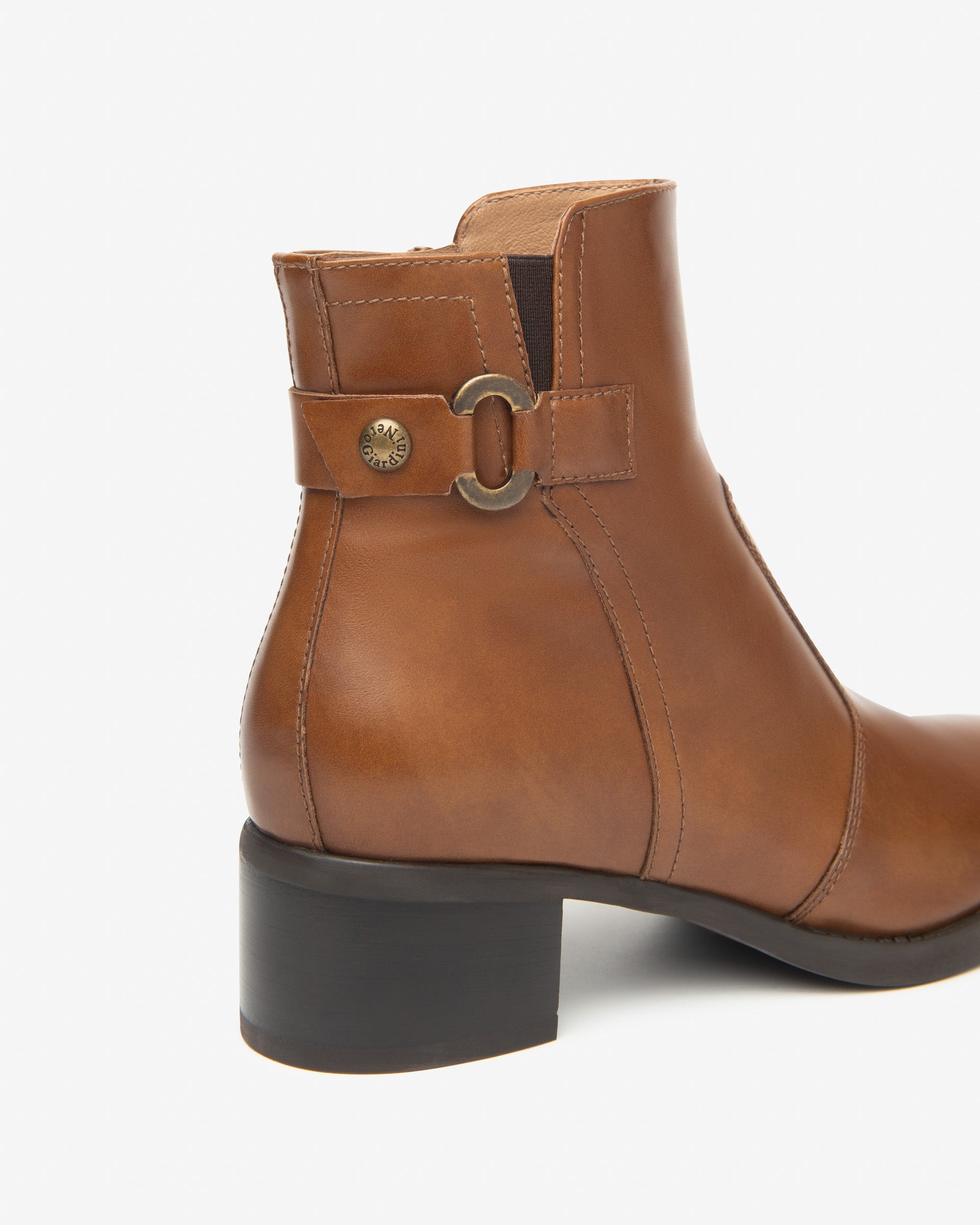  Damen-Ankle-Boots aus Leder