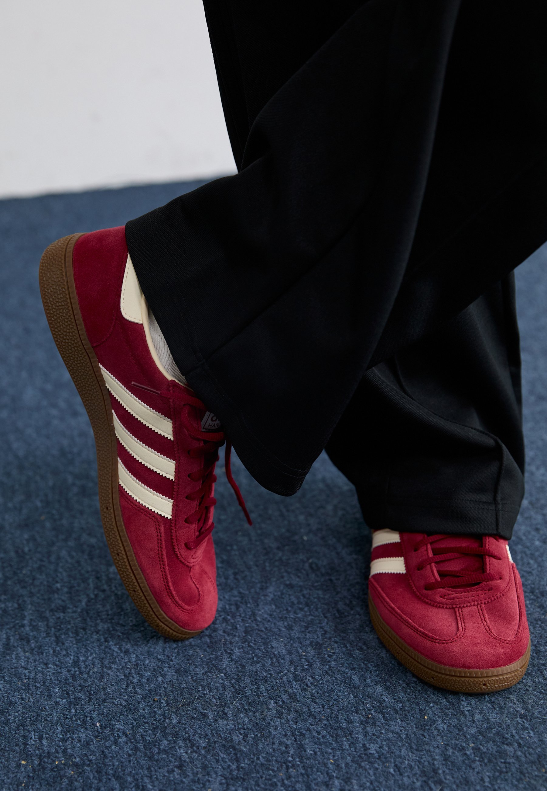 adidas Originals HANDBALL SPEZIAL UNISEX - Baskets basses - noble maroon/cream white/gum