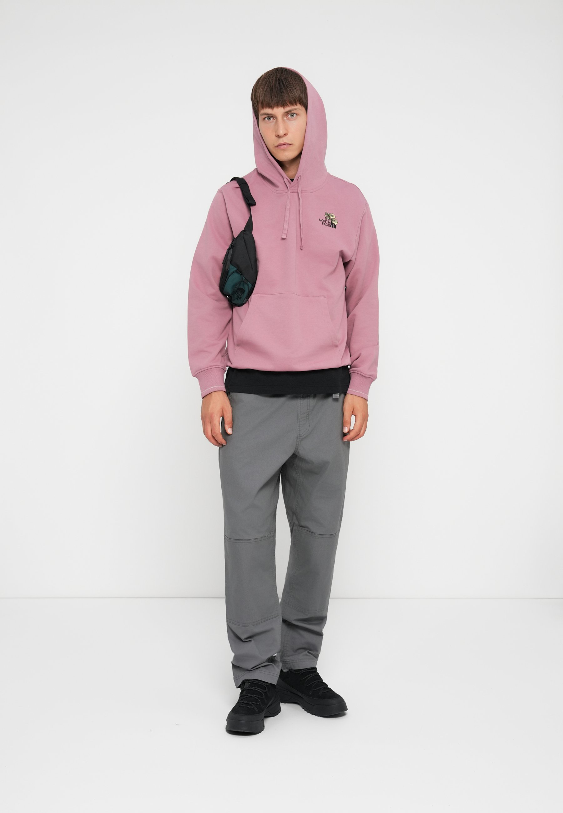 Pantalon The North Face BETA UTILITY avec ceinture - couleur perle fumée