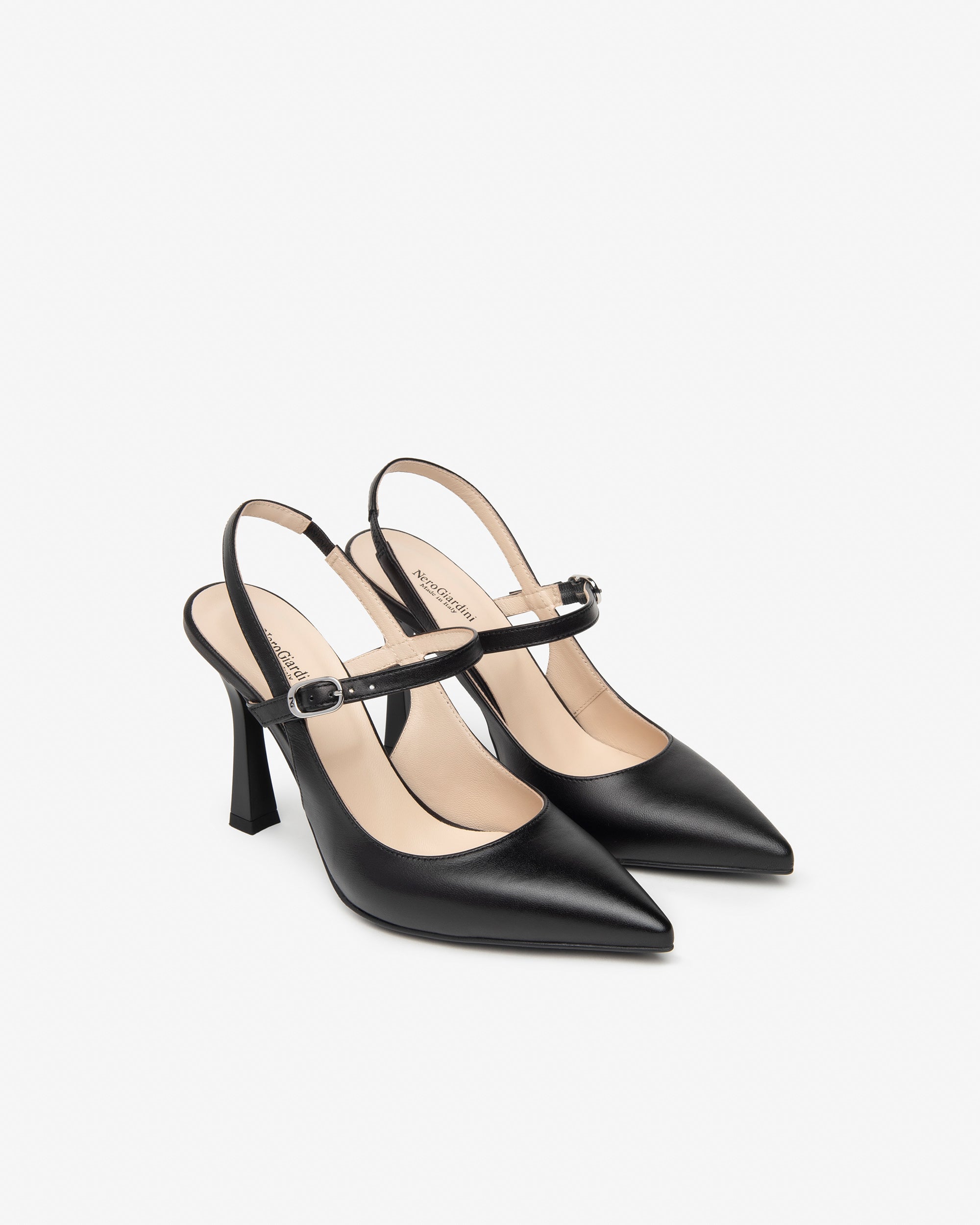  Damen-Pumps aus Leder