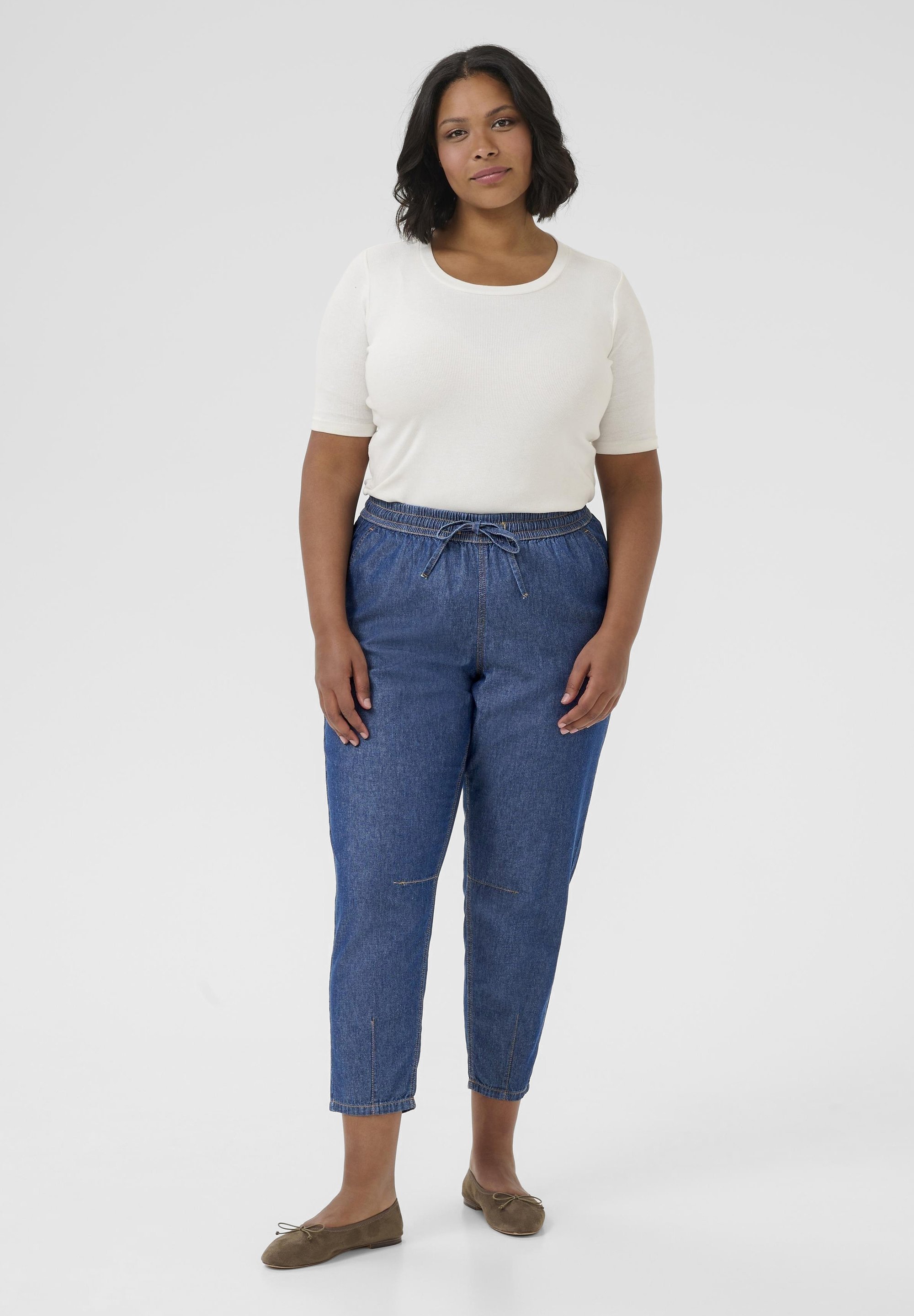 Kaffe Curve LOUISA - Jeans Tapered Fit - Dunkelblaues Chambray