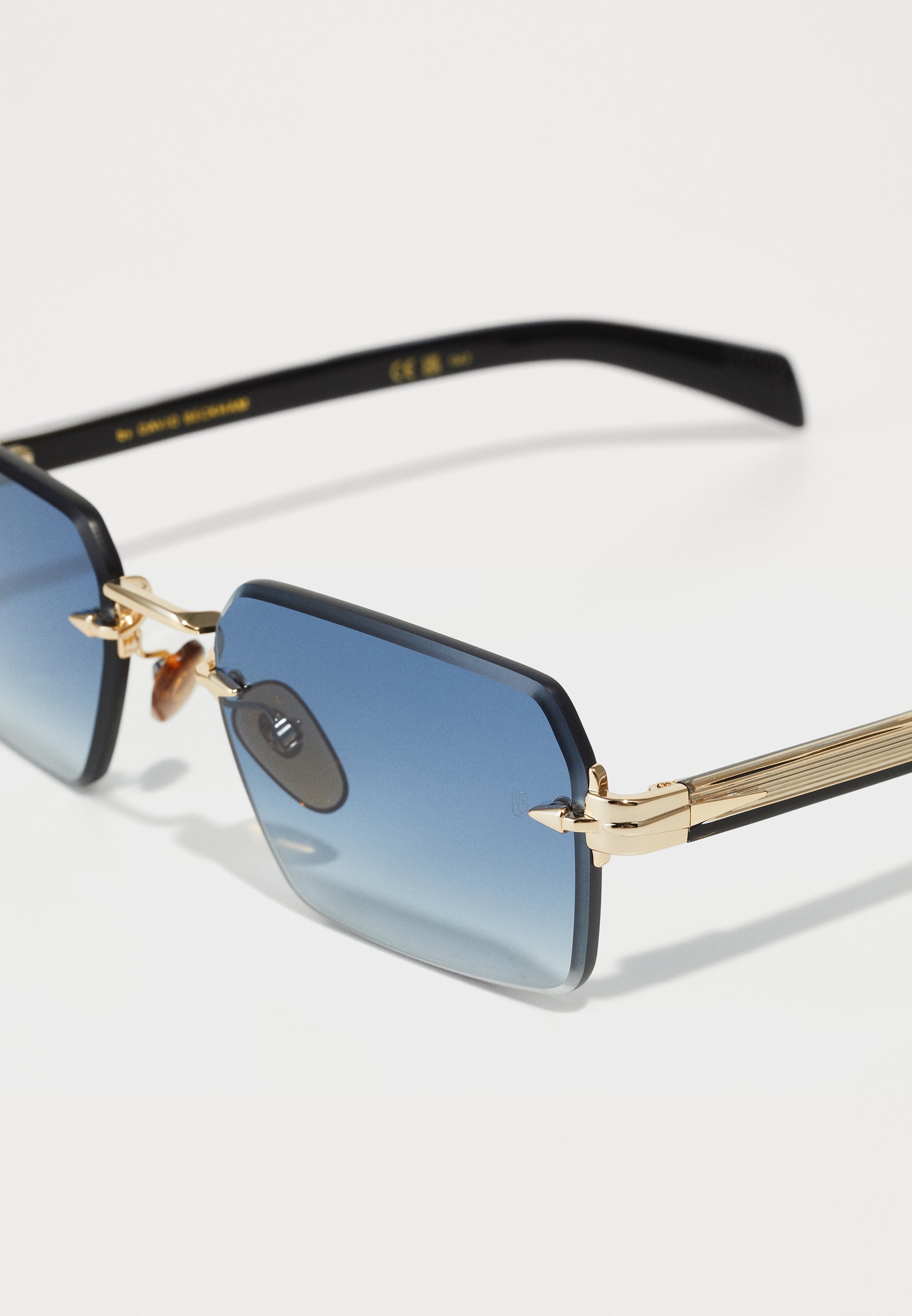 Lunettes de soleil David Beckham - couleur or/noir
