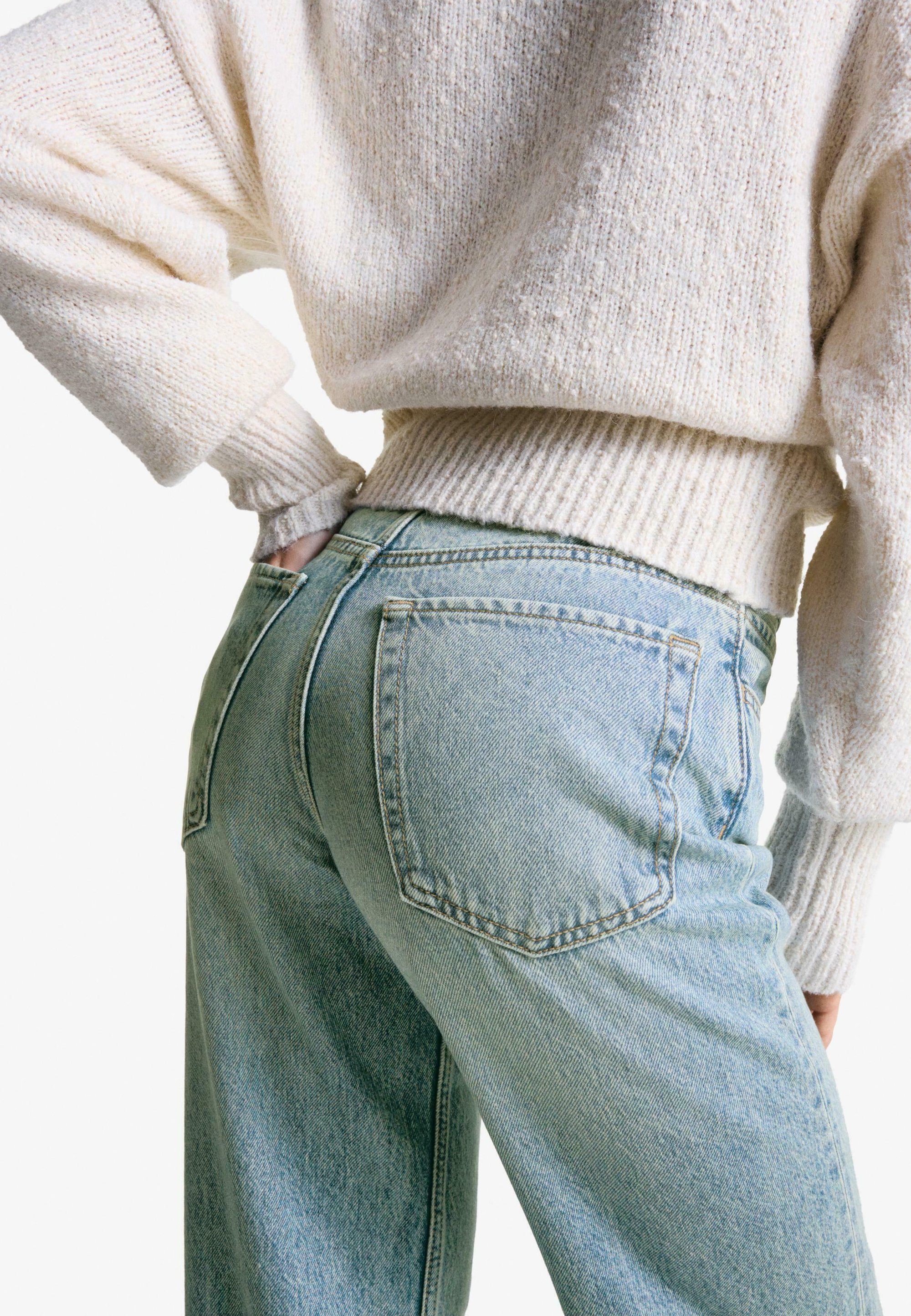 Bershka WIDE - Rechte jeans - lichtblauwe denim