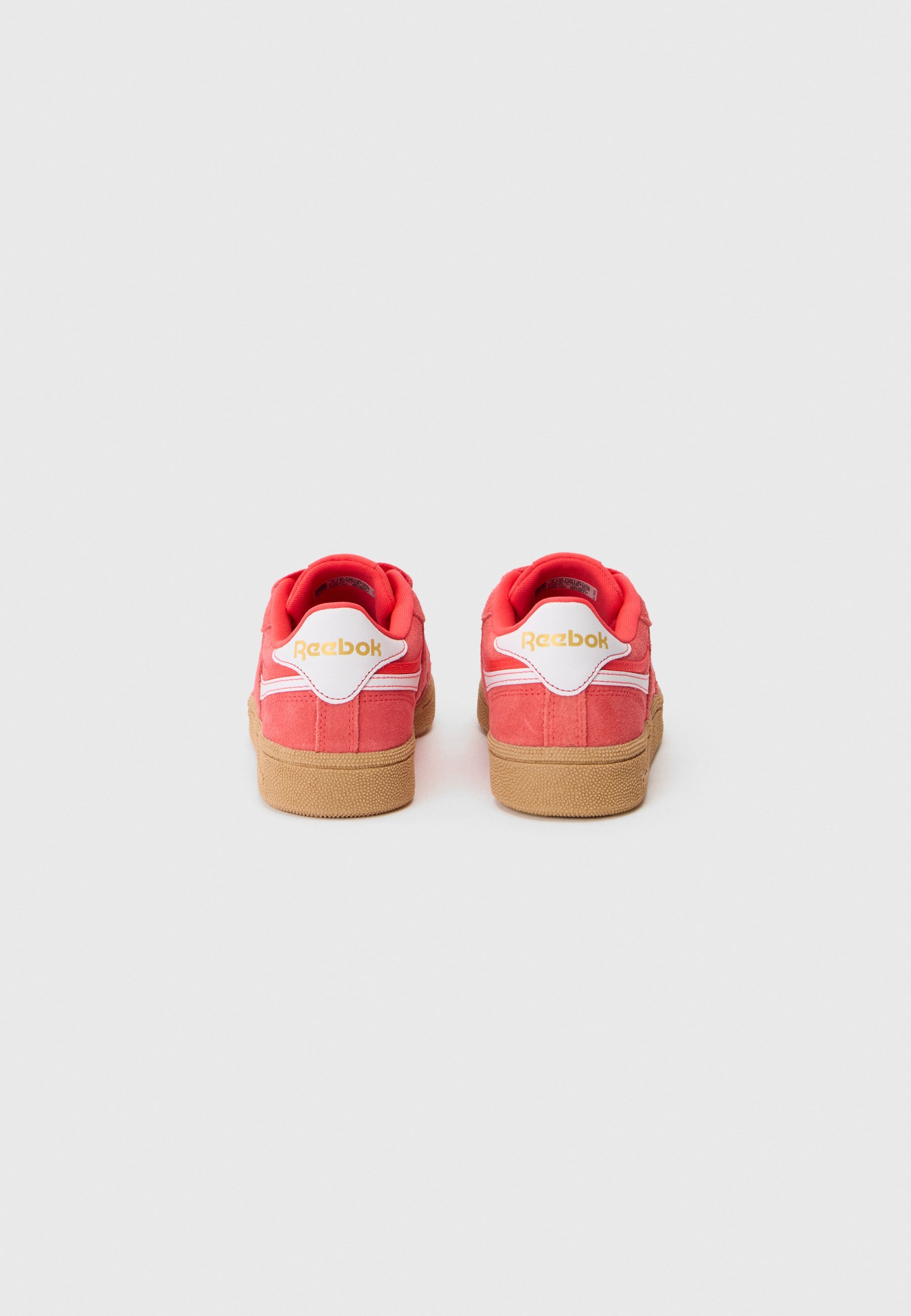 Reebok Classic CLUB C REVENGE UNISEX - Sneakers - energie rood/wit/goud metallic