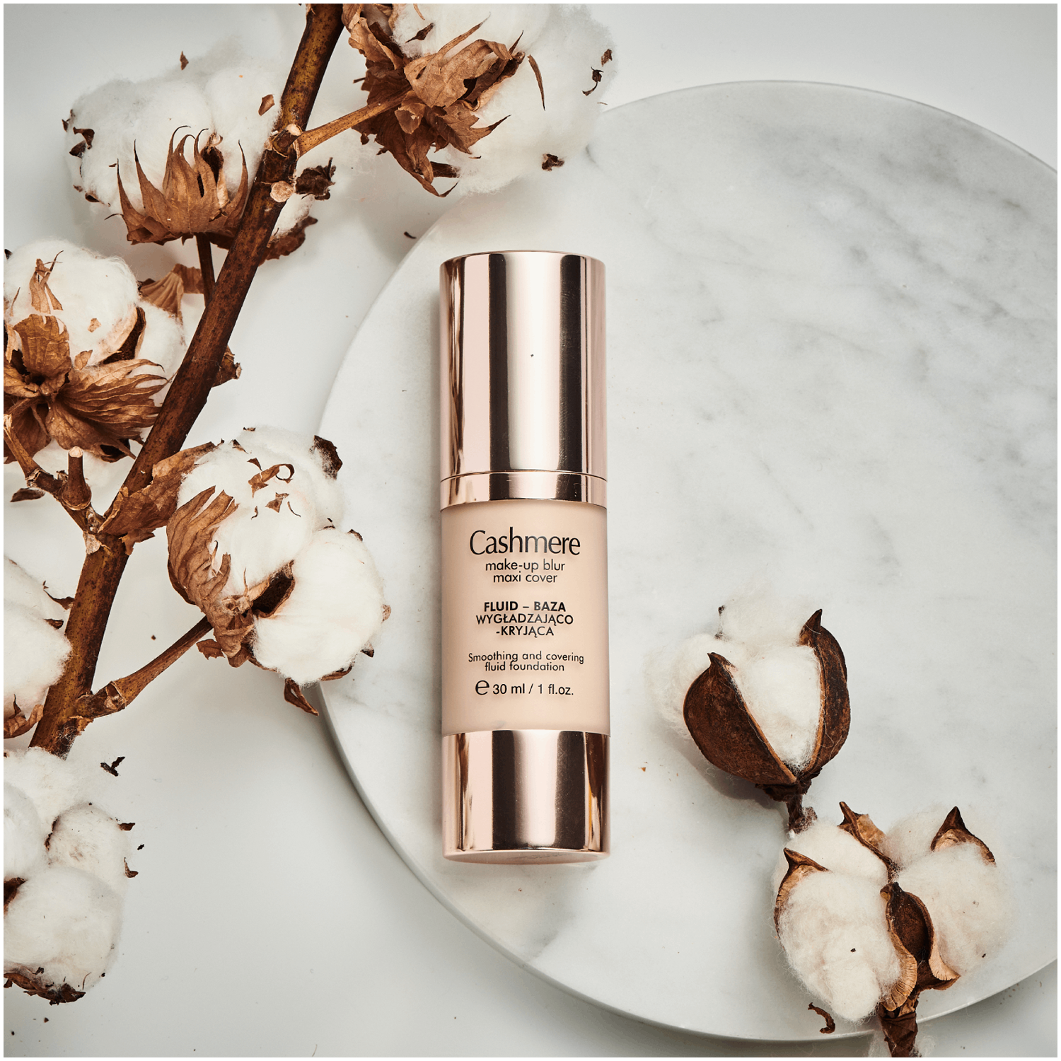 Base fluida suavizante e de cobertura Cashmere bege 03 30ml Make-up Blur Maxi Cover