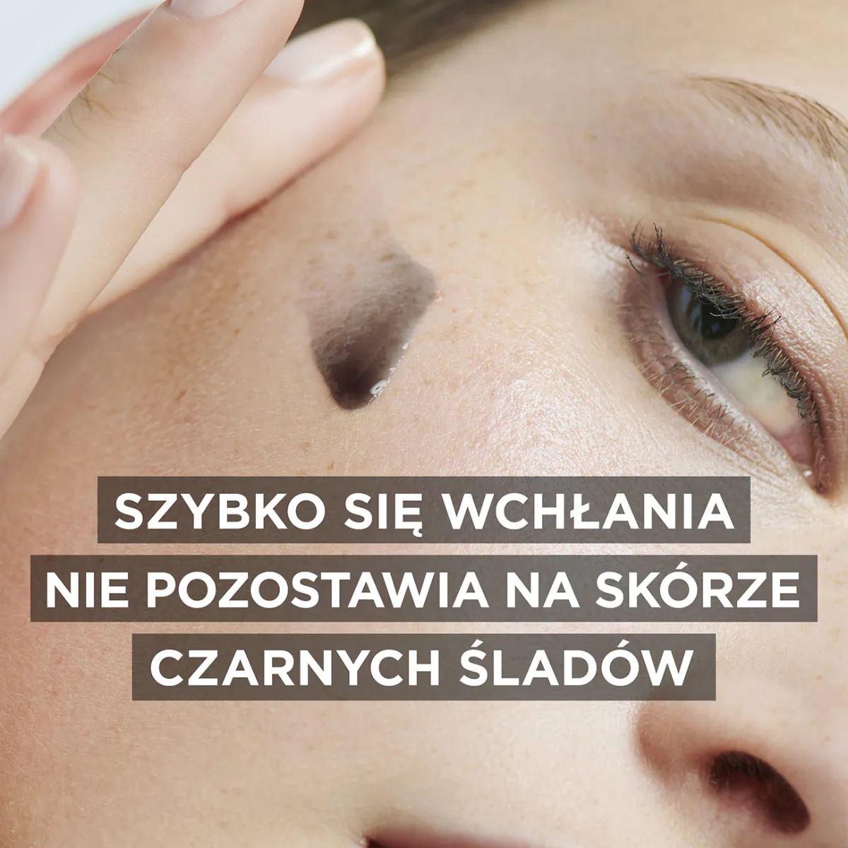 Garnier Skin Naturals Czysta Skóra Serum przeciw niedoskonałościom z Kwasem Aha, Bha i Węglem