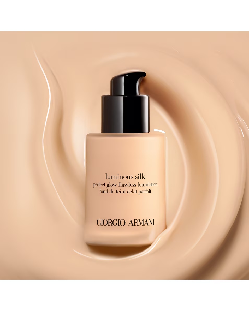ΑΡΜΑΝΙ ΟΜΟΡΦΟ ΜΕΤΑΧΕΙΡΙΣΜΑ LUMINOUS SILK FOUNDATION