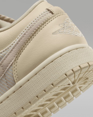 Air Jordan 1 Low SE Women's Shoes
