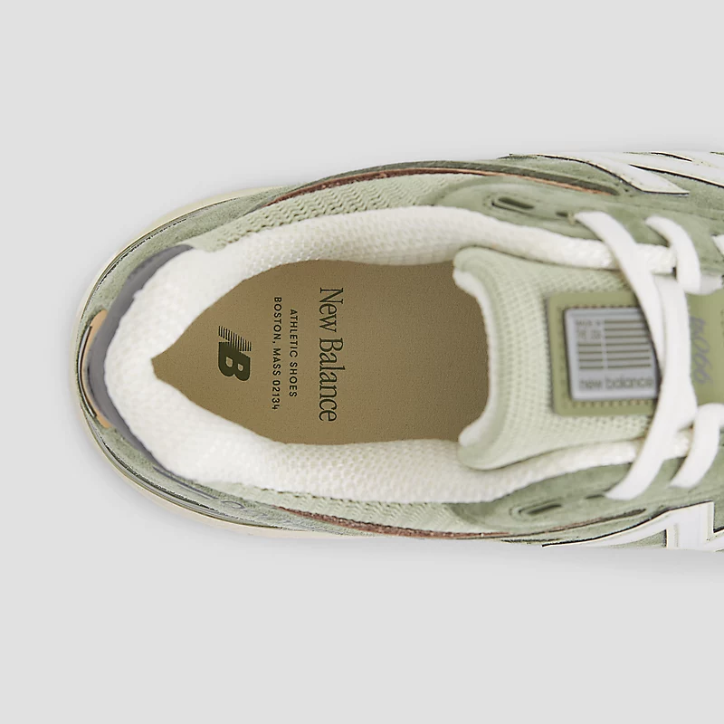 Wyprodukowano w USA 990v4 unisex - Oliwka z kadzidłem