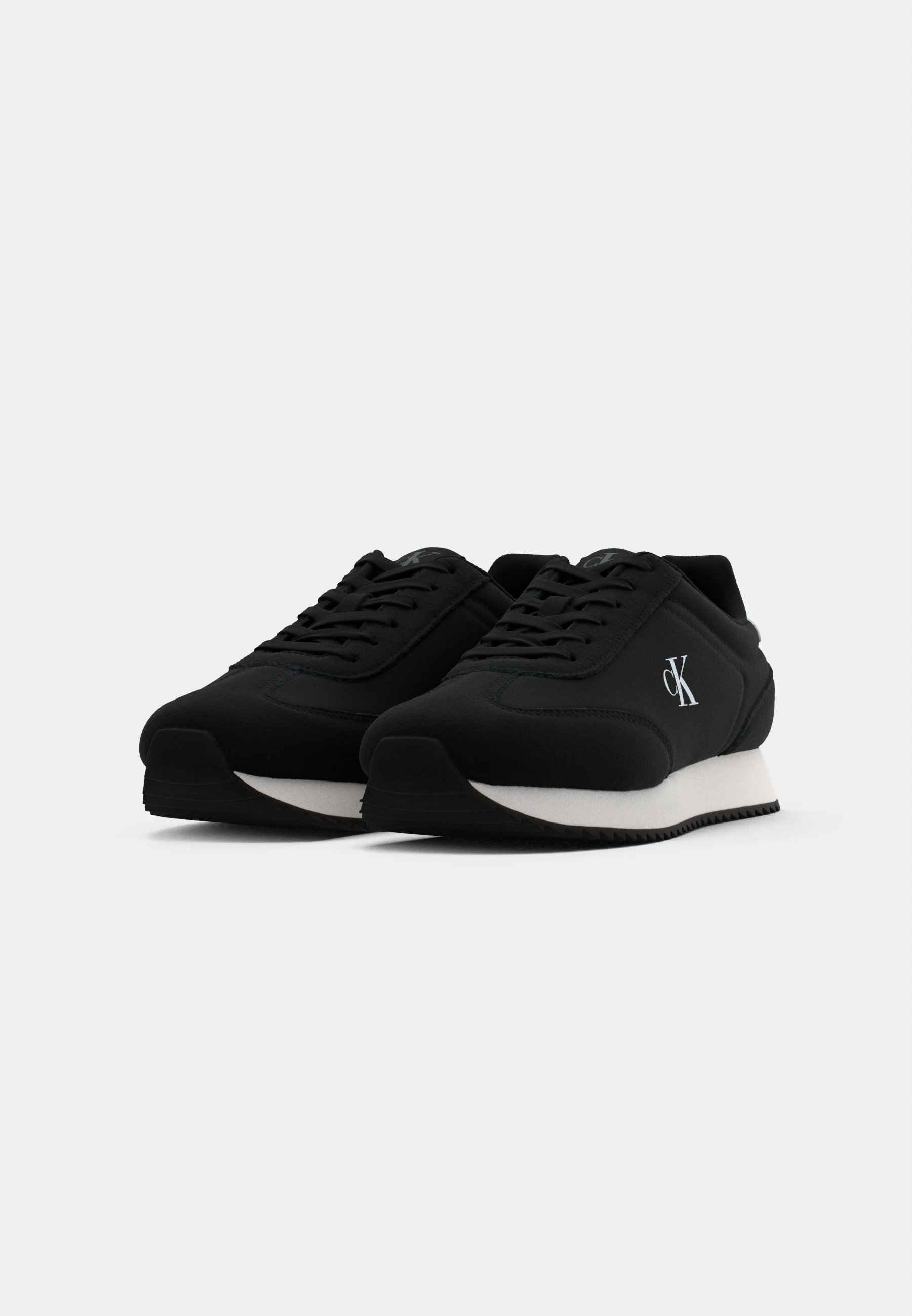 Calvin Klein Jeans RUNNER LACEUP - Sneakers - zwart/helder wit