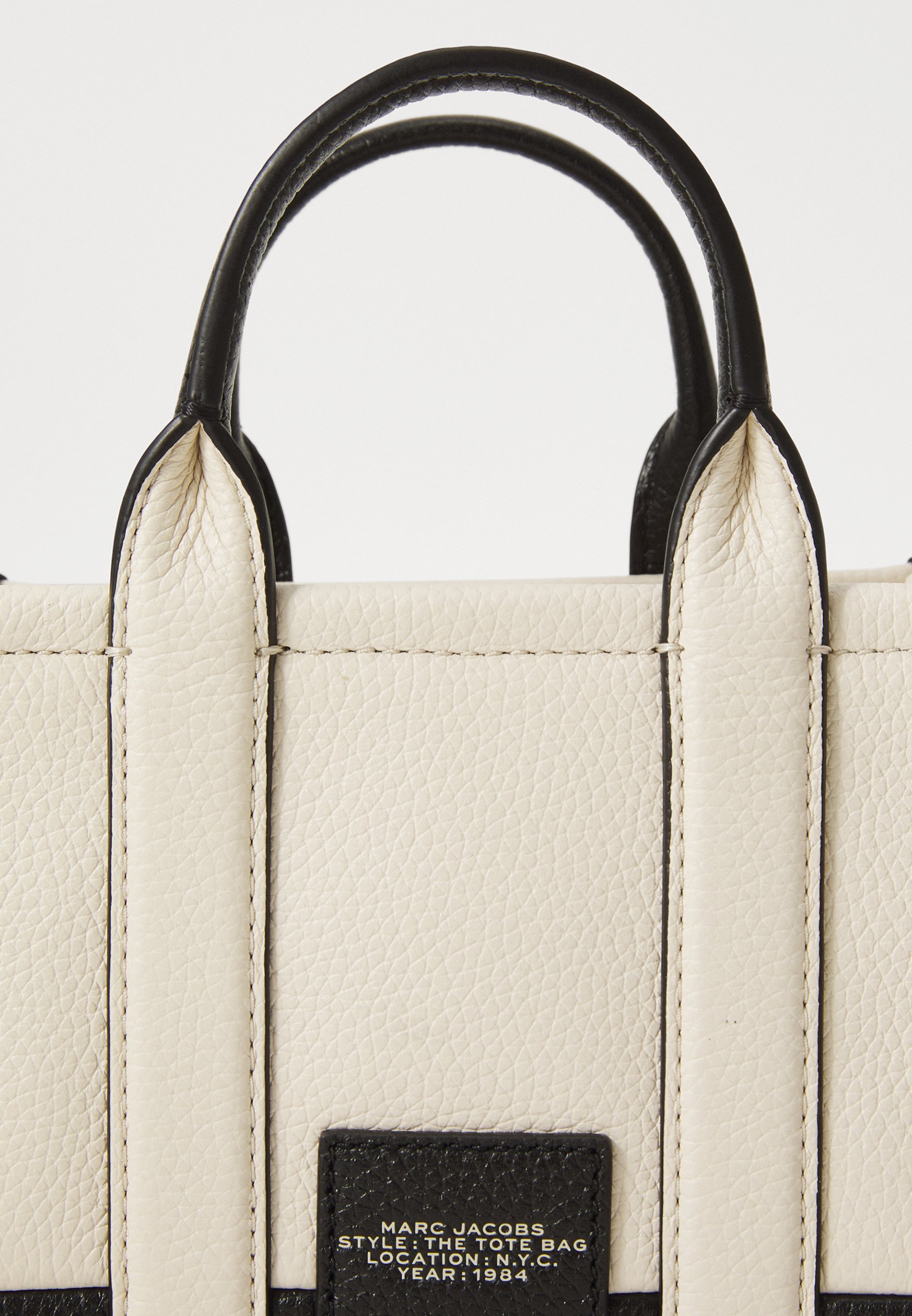 MARC JACOBS THE CROSSBODY TOTE - Kabelka - black