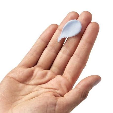 Midnight Recovery Cloud Cream s vysokým obsahom omega-mastín Luxusné hydratačné a výživné zložky