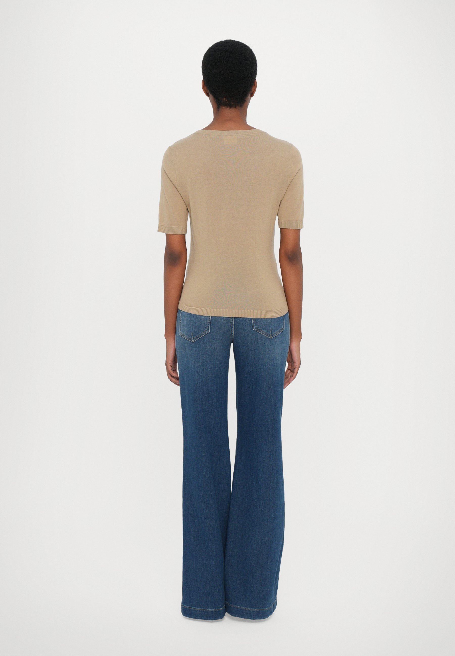 T-shirt a girocollo a maniche corte - T-shirt basic - beige urbano