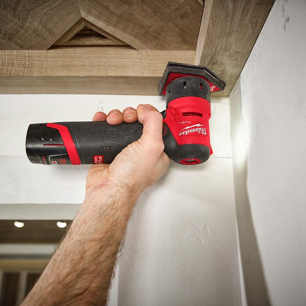 MILWAUKEE 12V FUEL™ epäkeskohiomakone tarkkuusnahkatöihin M12FDSS0