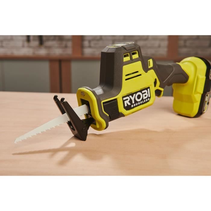 Sierra de sable de una mano - RYOBI - Sin escobillas - 18 V - Compacta - 0-3000 carreras/min - Carrera de la hoja de 16 mm - Capacidad de madera de 90 mm