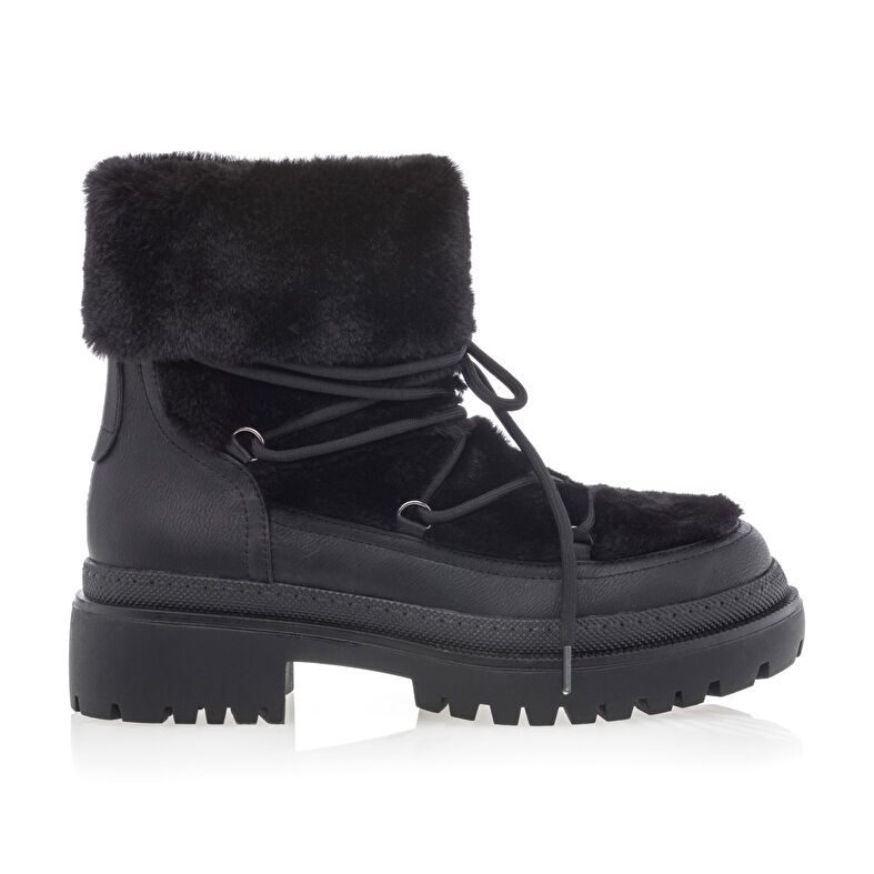 Schwarze Damenstiefel / Stiefeletten