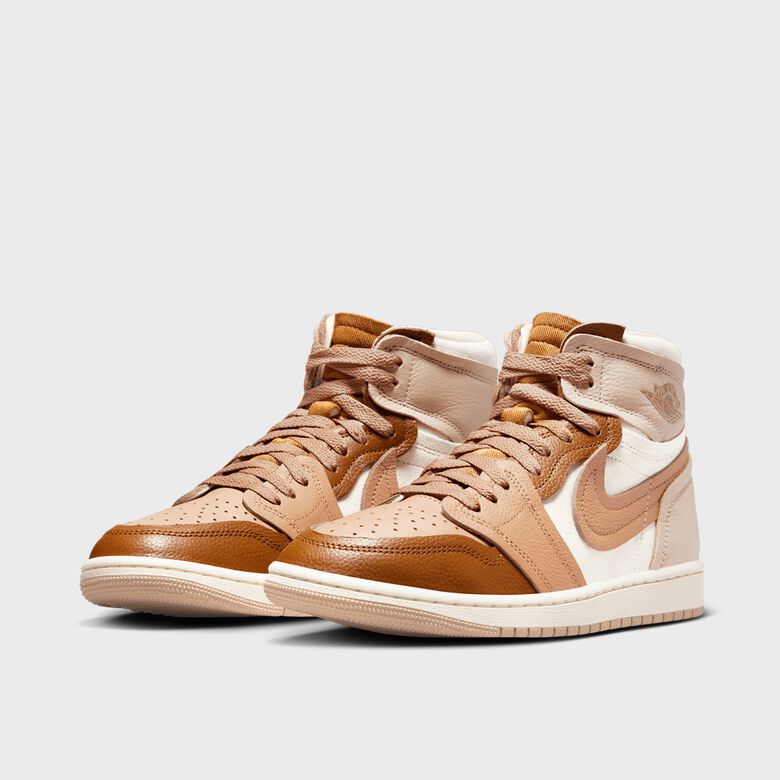 WMNS Air Jordan 1 MM High
