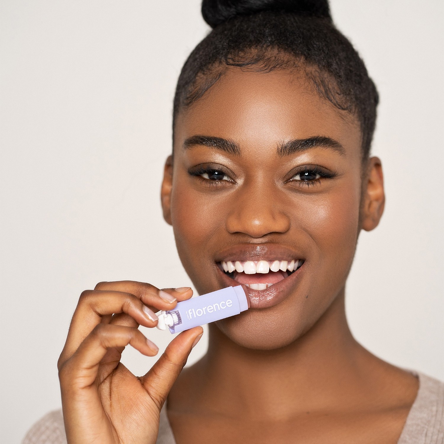 Florence By Mills balzam za usne Oh Whale! u boji - 4 g