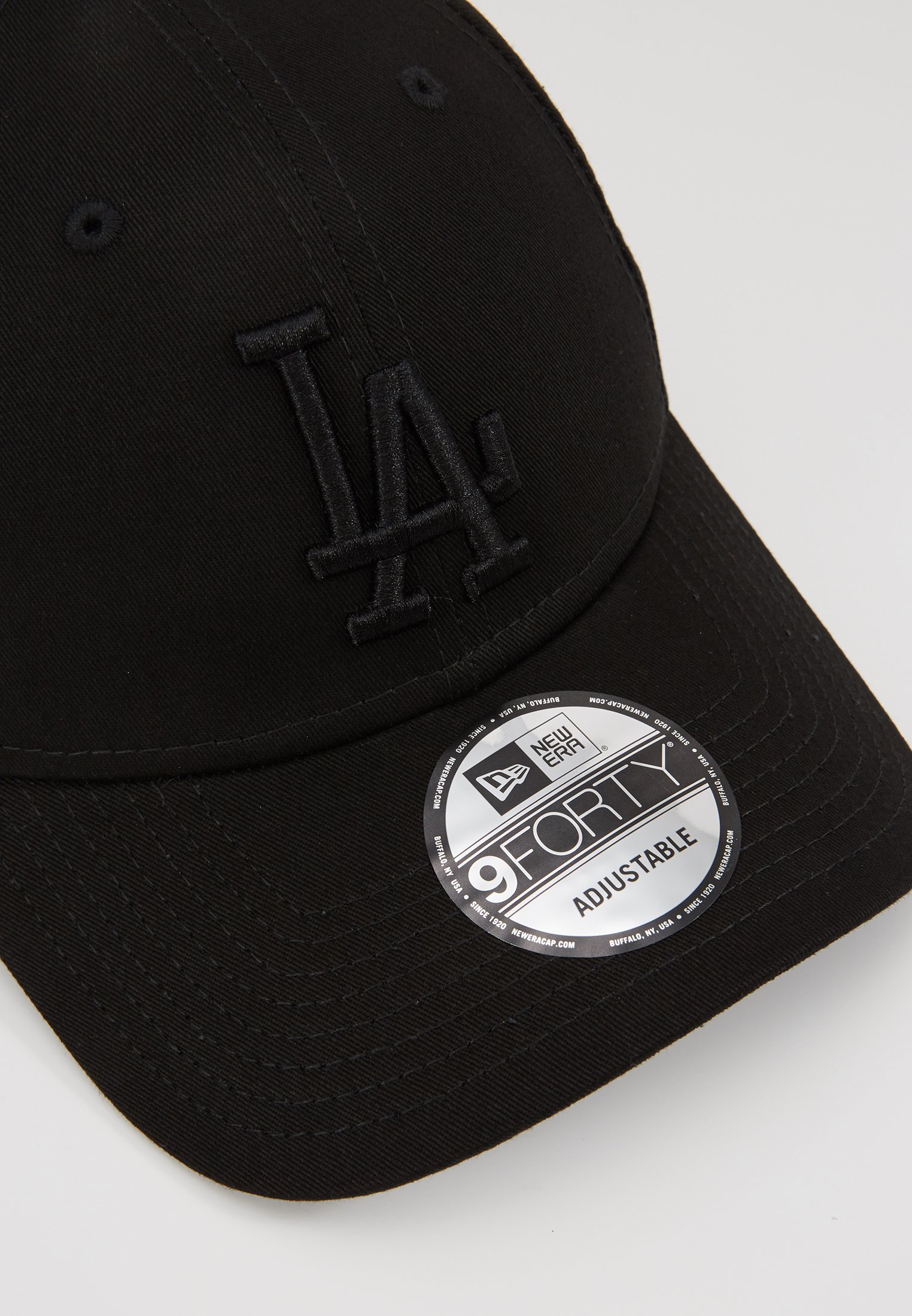 New Era petten