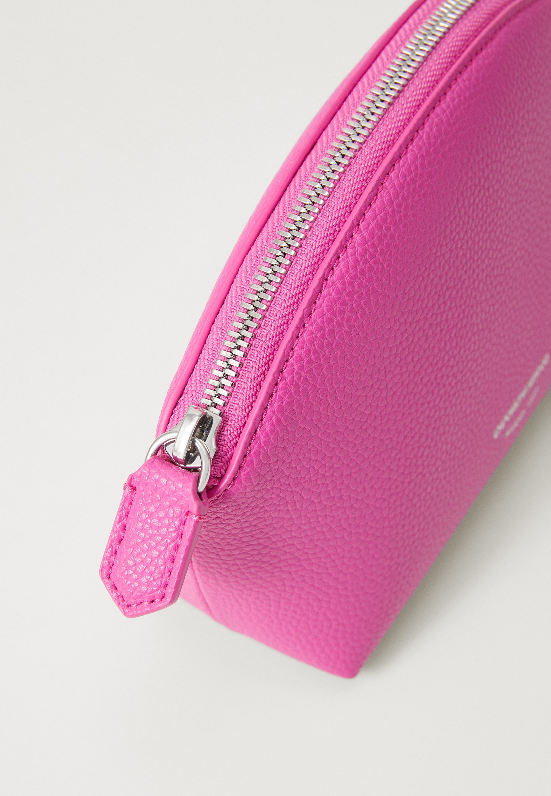 Voyages Emporio Armani