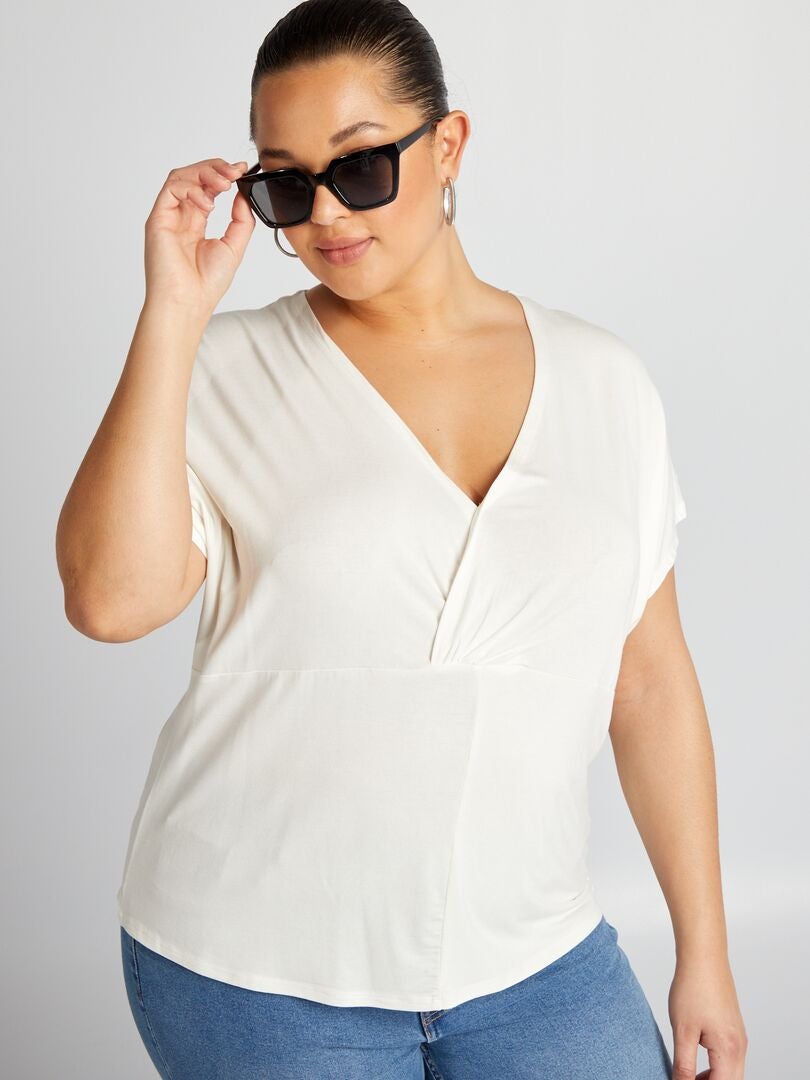 Camiseta com mangas morcego - BRANCA