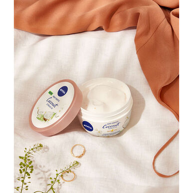 Nivea kroppskrem soufflé kokos og monoi 200 ml