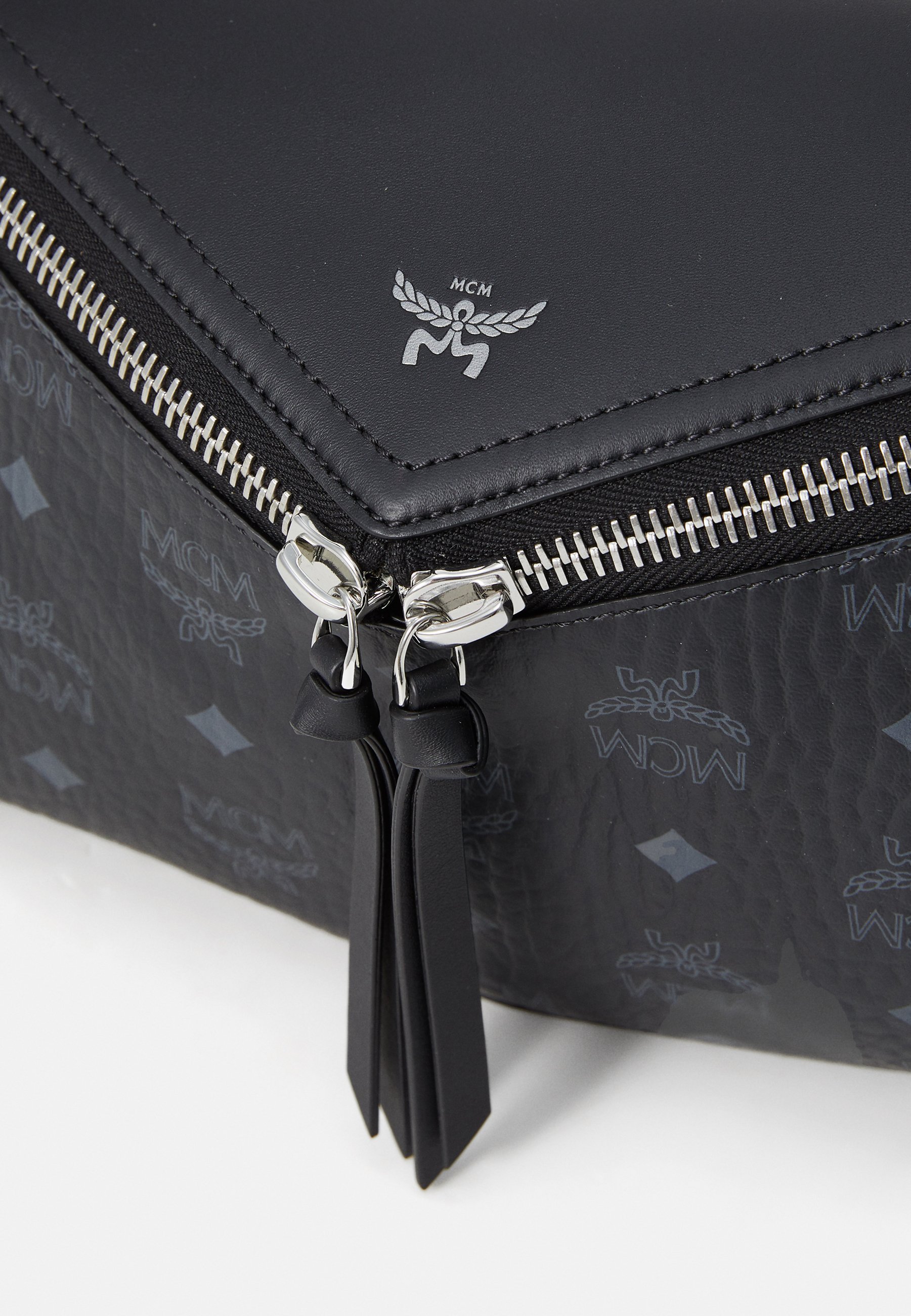 MCM MIX SCHOUDER - Crossbodytas - zwart
