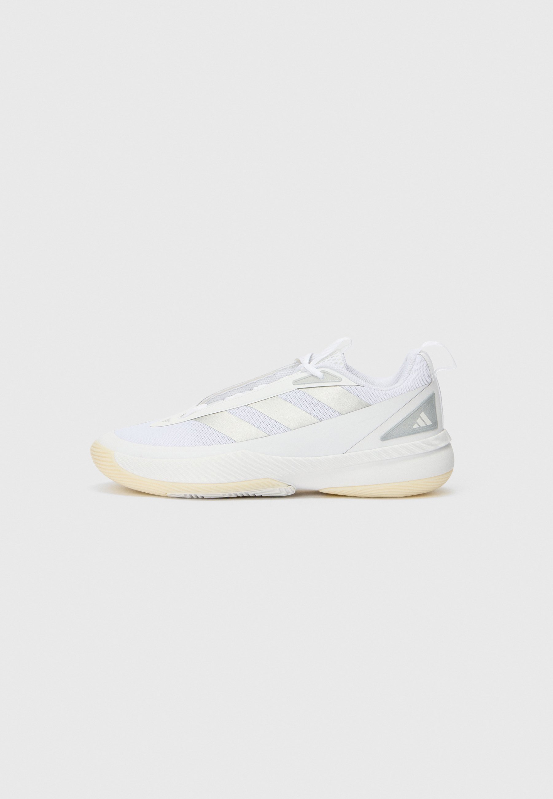 adidas Performance SUBZONE - Chaussures de basketball - blanc/argenté