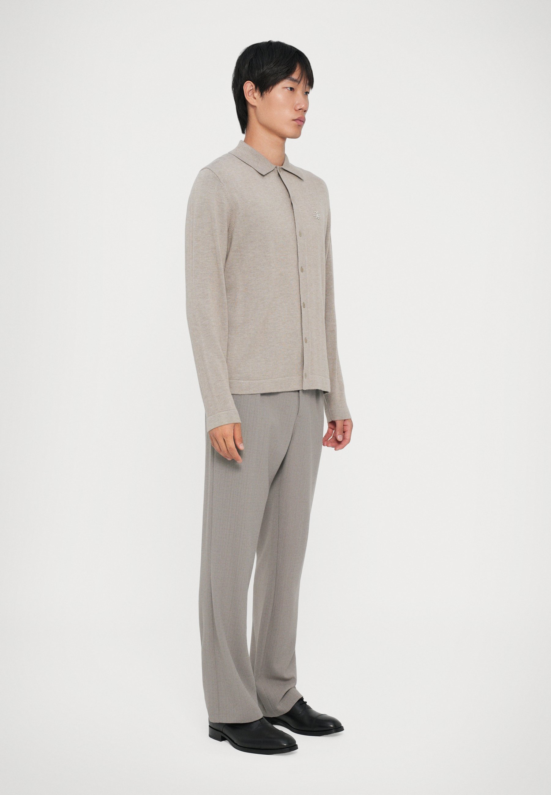 Cardigan Filling Pieces - ambiance