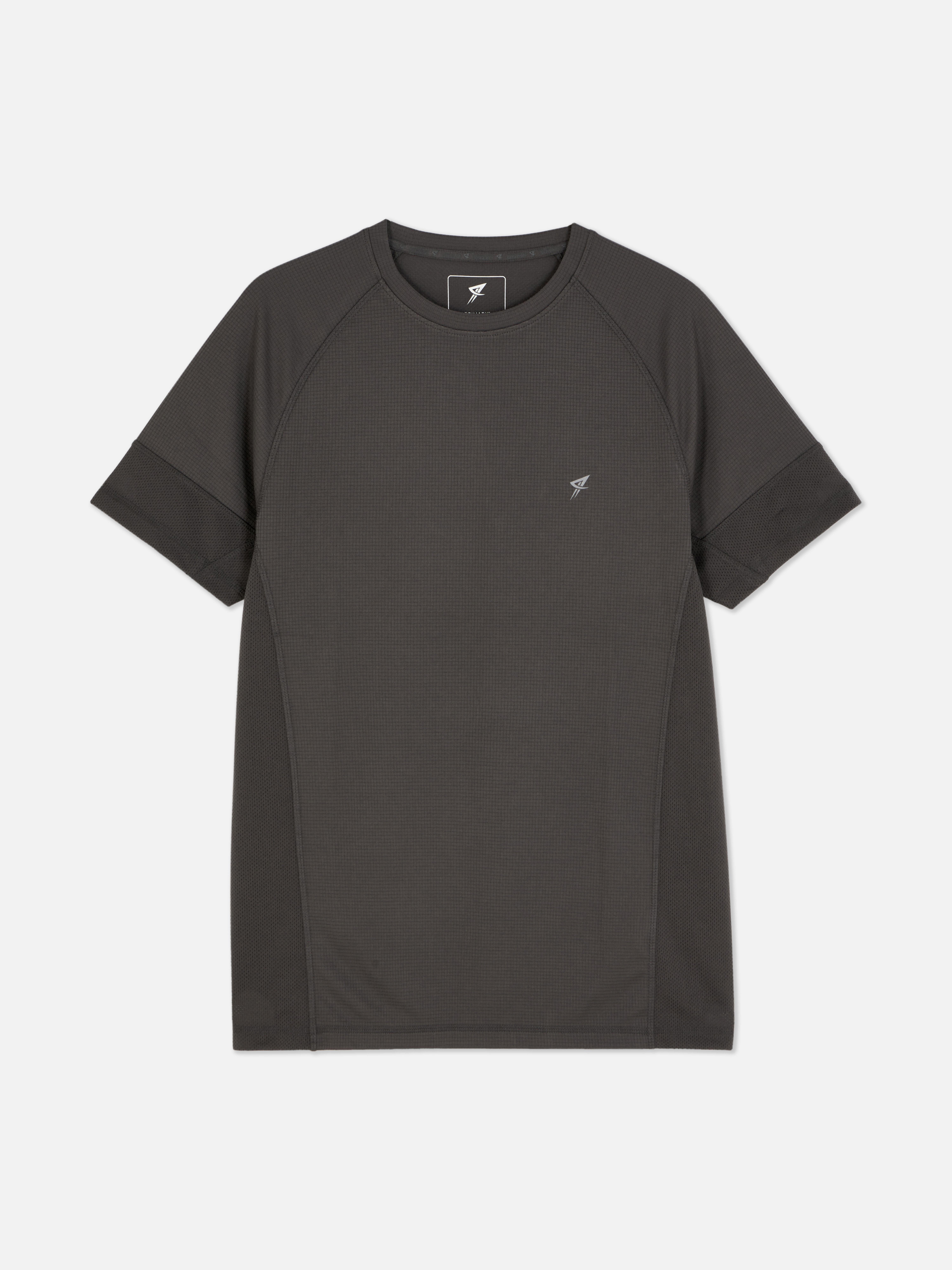 T-shirt de sport à manches courtes. Complétez votre collection de vêtements de sport avec ce t-shirt à col rond, manches courtes et logo réfléchissant.