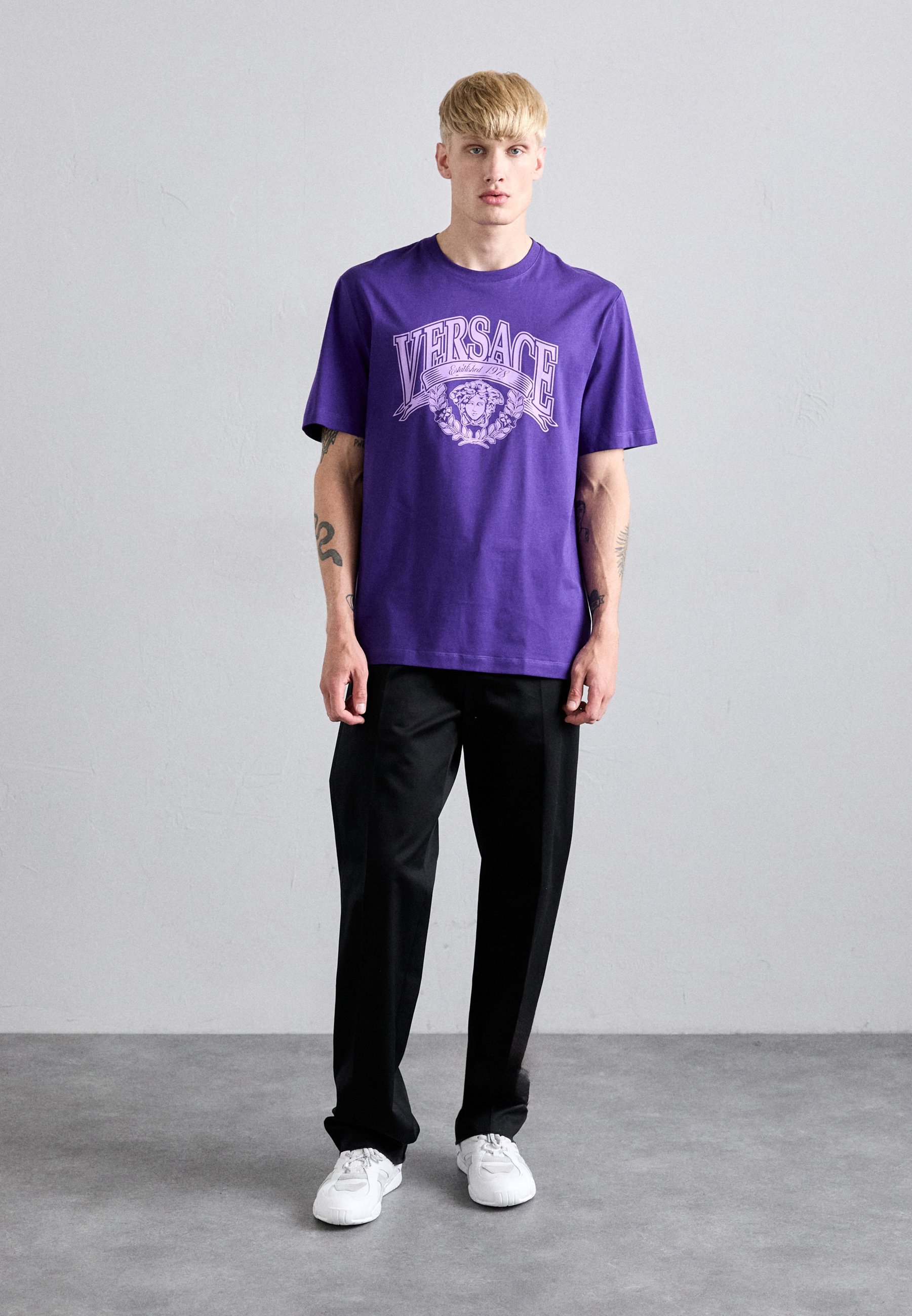 Versace Medusa-embleem - T-shirt met print - dieppaars