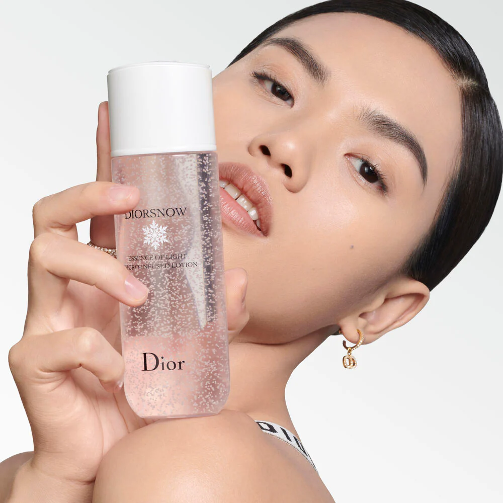 Antimacchie e Illuminanti Diorsnow Essence of Light Lozione Micro-Infusa - Fluido viso illuminante, Fluido viso antimperfezioni