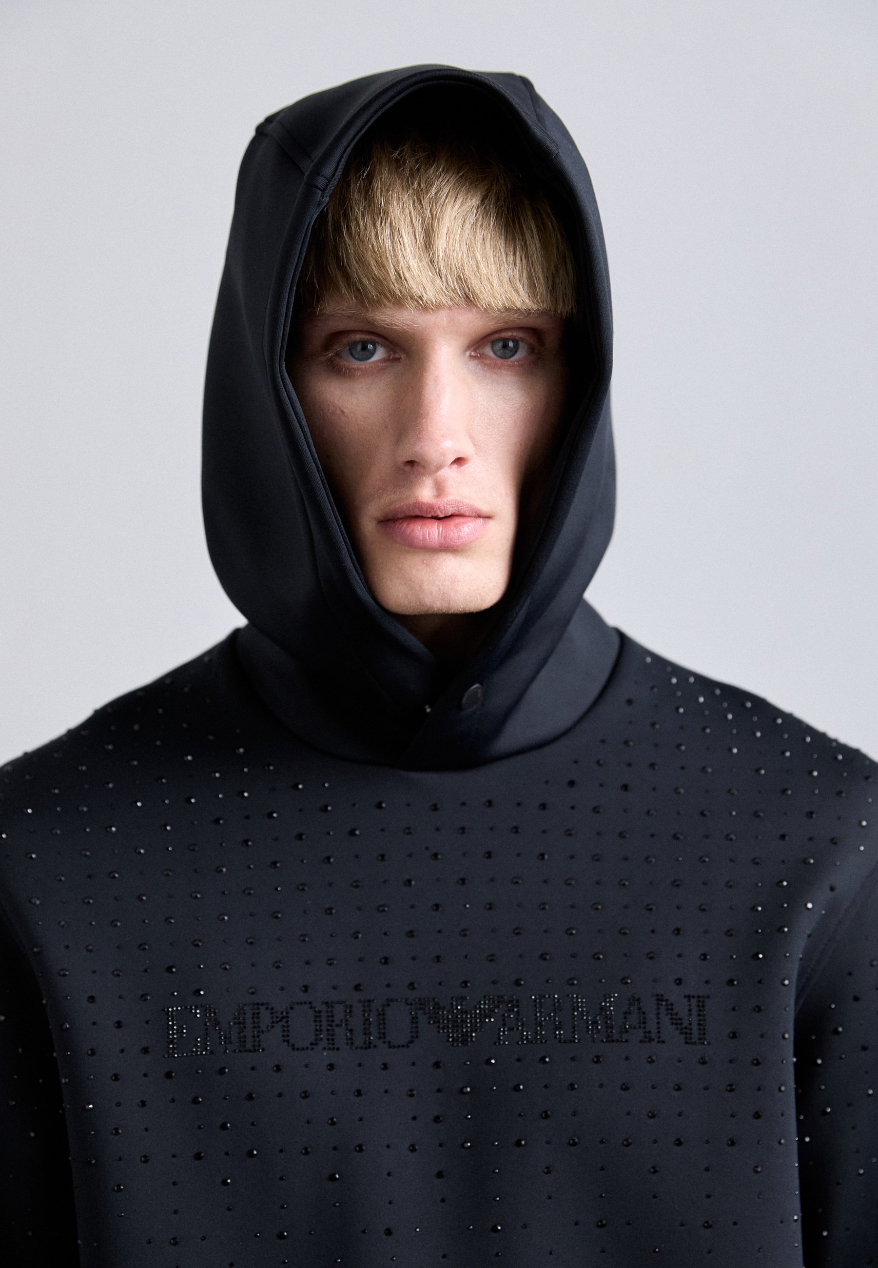 Emporio Armani Genser - svart skjønnhet