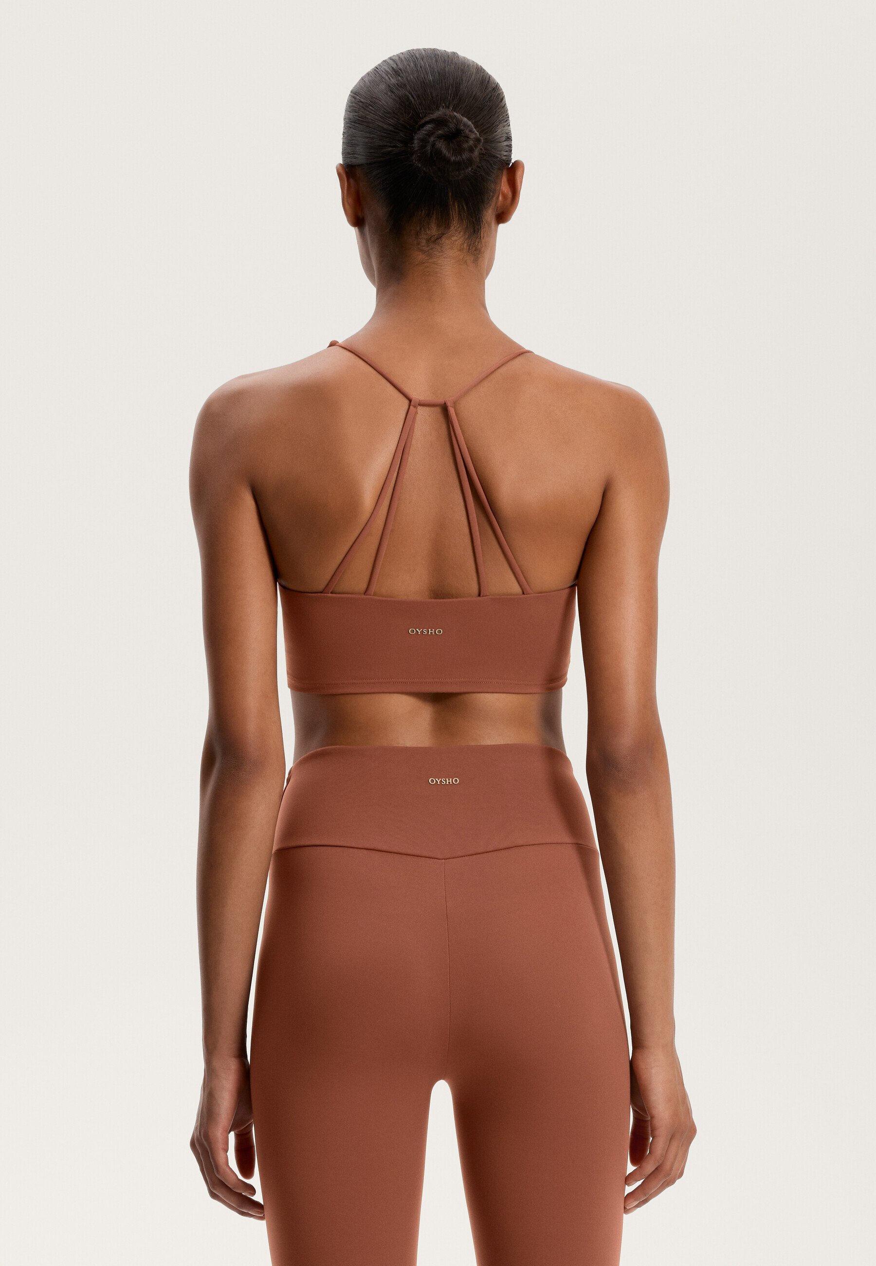 OYSHO COMFORTLUX CROSSOVER - Reggiseno sportivo leggero - rosso scuro