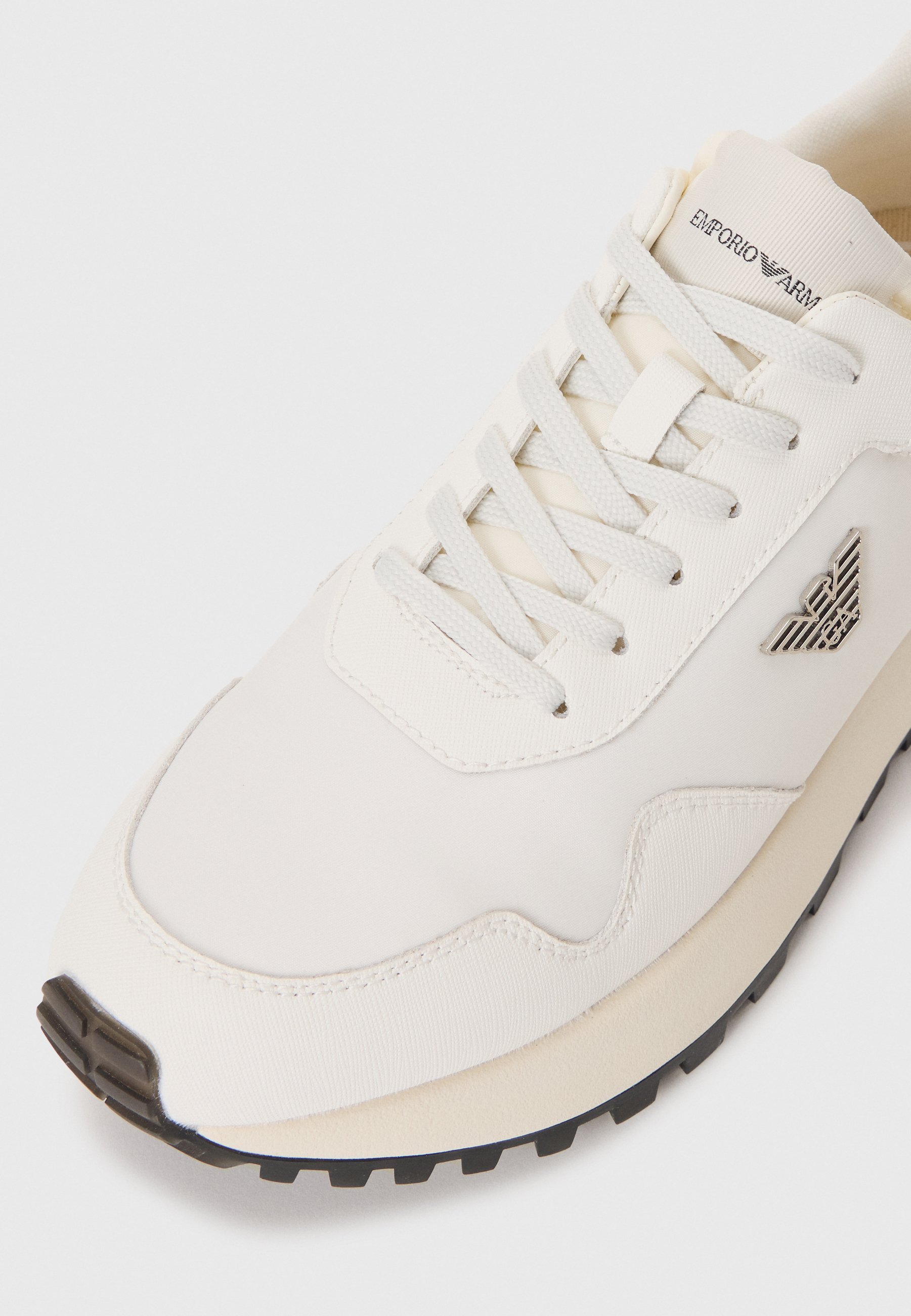 Baskets Emporio Armani - blanc cassé