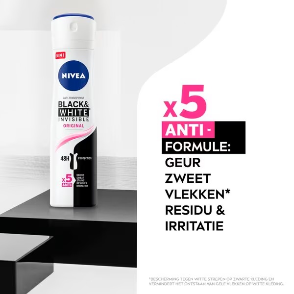 NIVEA Black & White Invisible Original антиперспирант спреј 150 мл