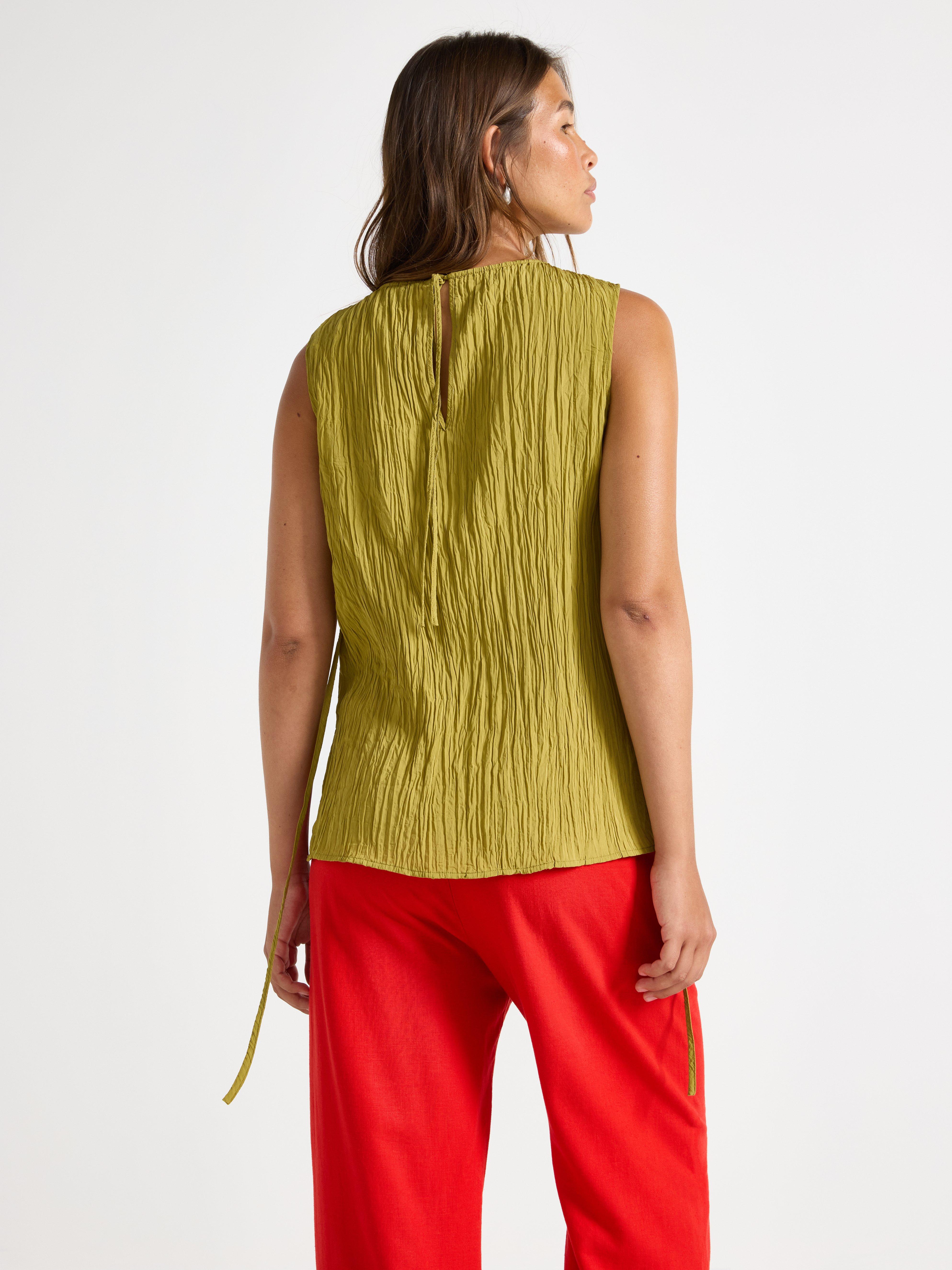 Krinklad ärmlös blus Dusty Green