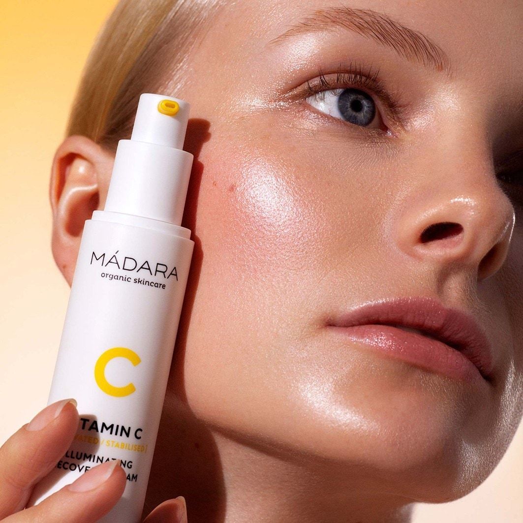MÁDARA C vitamīna izgaismojošais atjaunojošais sejas krēms - 50 ml