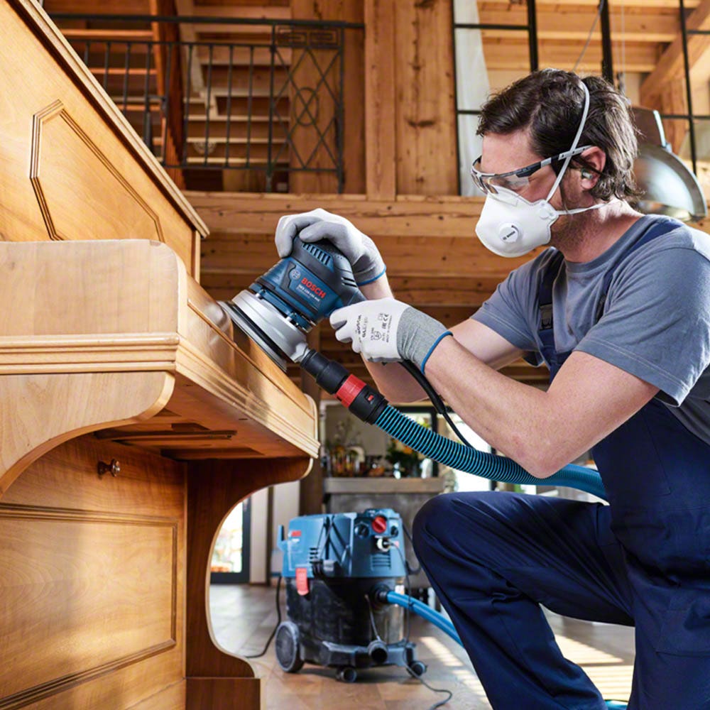 BOSCH Delta sandpapir 93 mm, blandet, med 6 borrelåshull, for tre og maling C470 – 5 deler