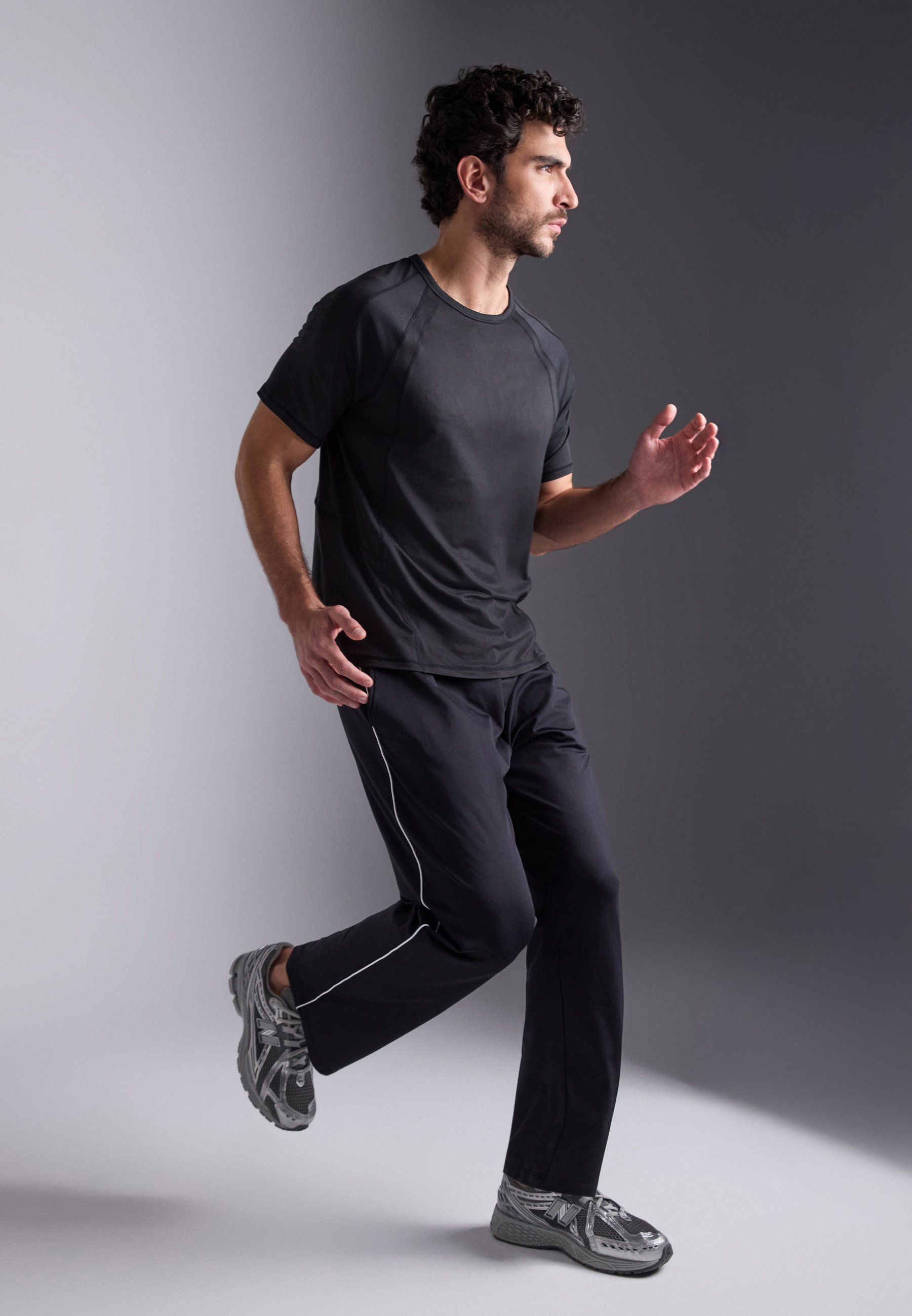 Tuta sportiva Pier One Sport REGULAR FIT con coulisse - Pantaloni della tuta - neri