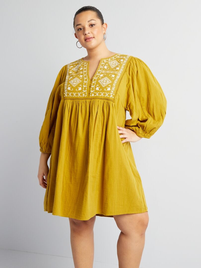 Vestido curto com mangas 3/4 - VERDE