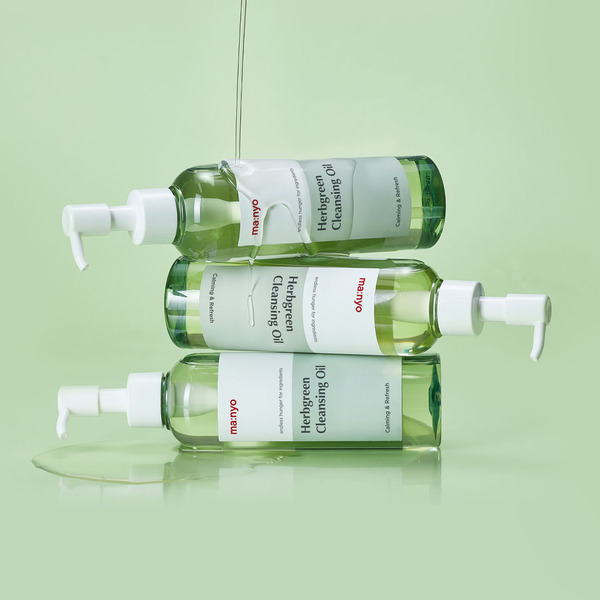 Olio detergente verde alle erbe Manyo 200 ml
