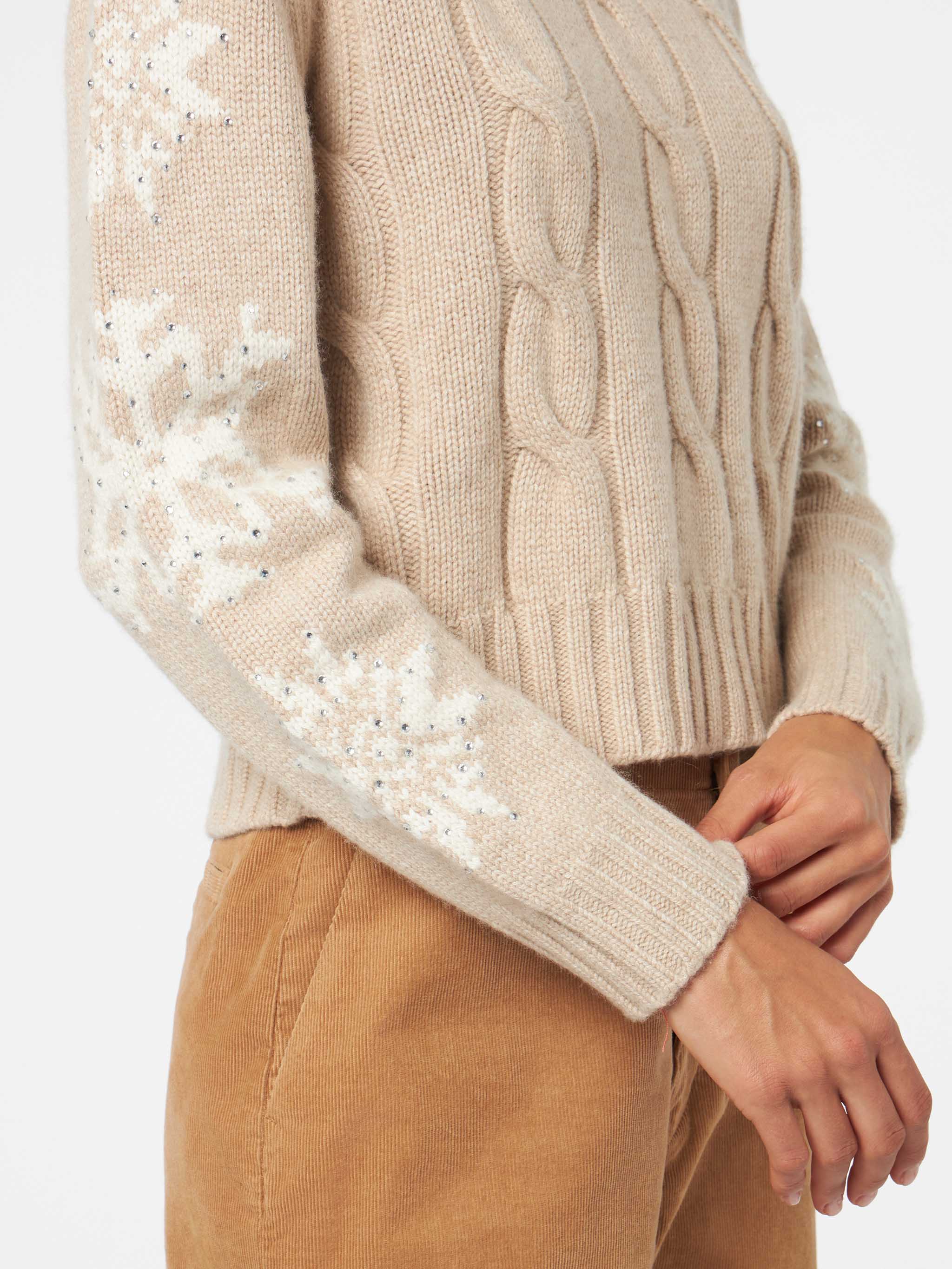 Maglione da donna intrecciato a collo alto con strass fiocco di neve