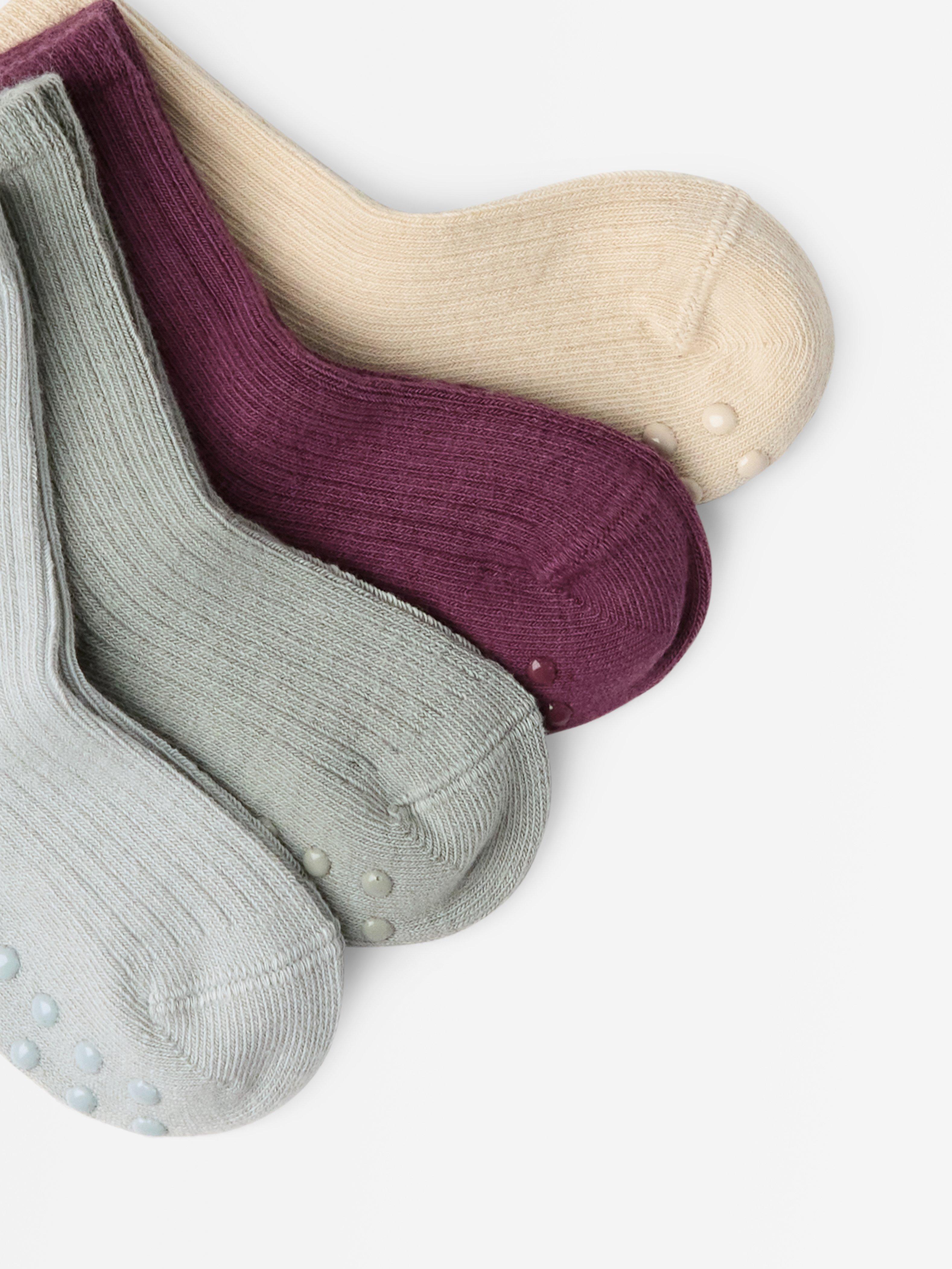 Lot de 4 paires de chaussettes côtelées, couleur lilas foncé.