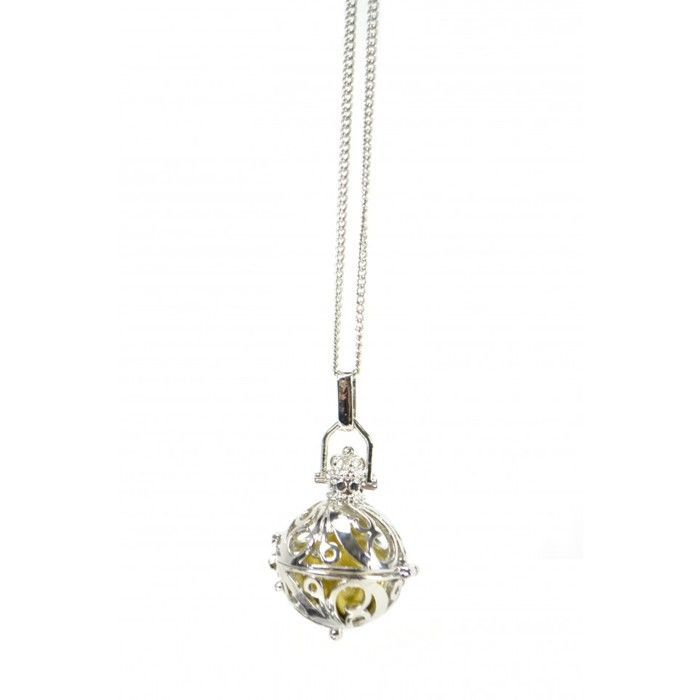 Bola de embarazo con cadena de metal plateado
